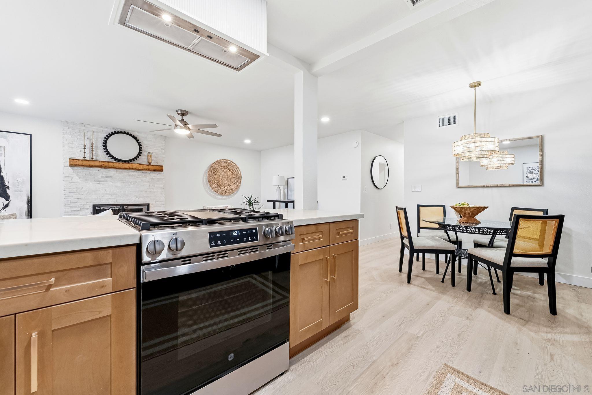 Detail Gallery Image 4 of 32 For 6096  Crawford St, San Diego,  CA 92120 - 4 Beds | 3 Baths