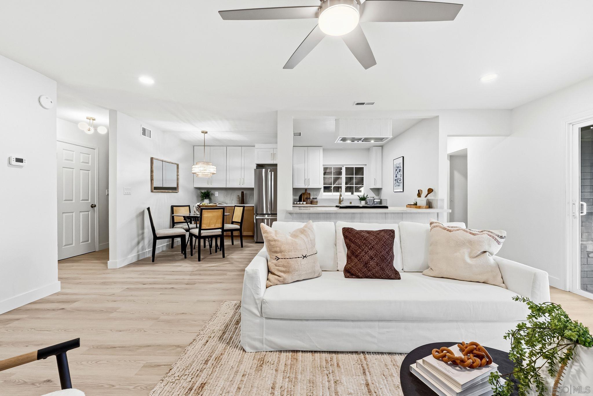 Detail Gallery Image 7 of 32 For 6096  Crawford St, San Diego,  CA 92120 - 4 Beds | 3 Baths