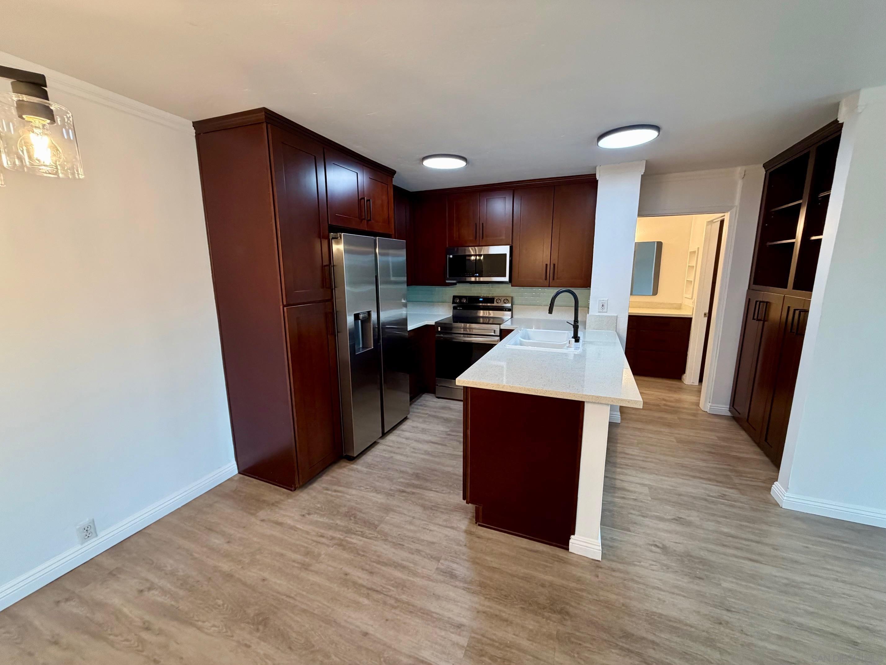 Detail Gallery Image 13 of 22 For 1885  Diamond St.  #2-211,  San Diego,  CA 92109 - 2 Beds | 2 Baths