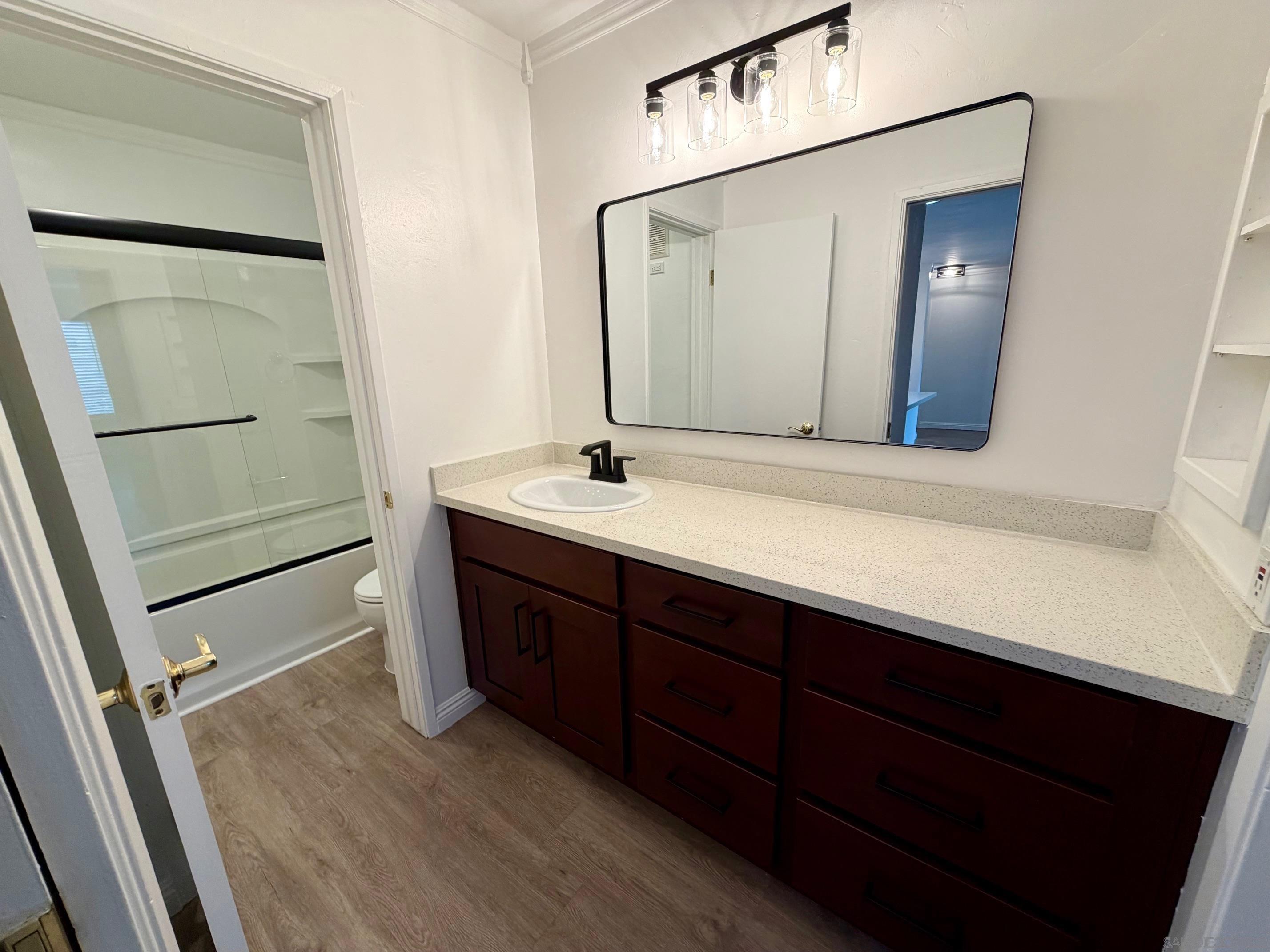 Detail Gallery Image 9 of 22 For 1885  Diamond St.  #2-211,  San Diego,  CA 92109 - 2 Beds | 2 Baths