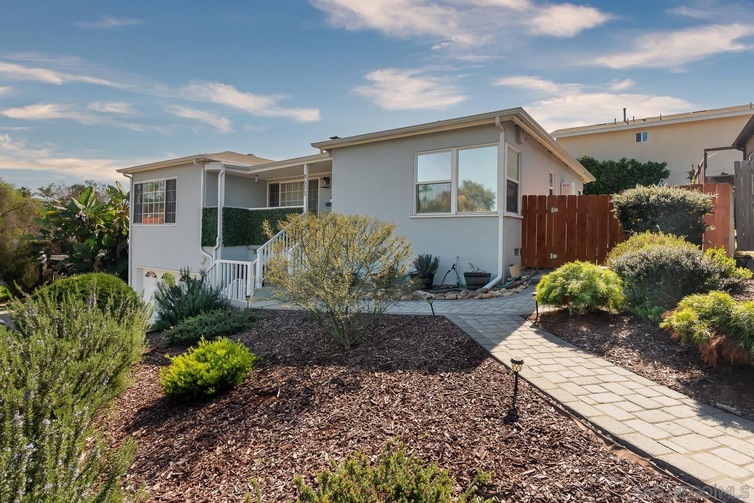 Front Image Thumbnail for SD260003576