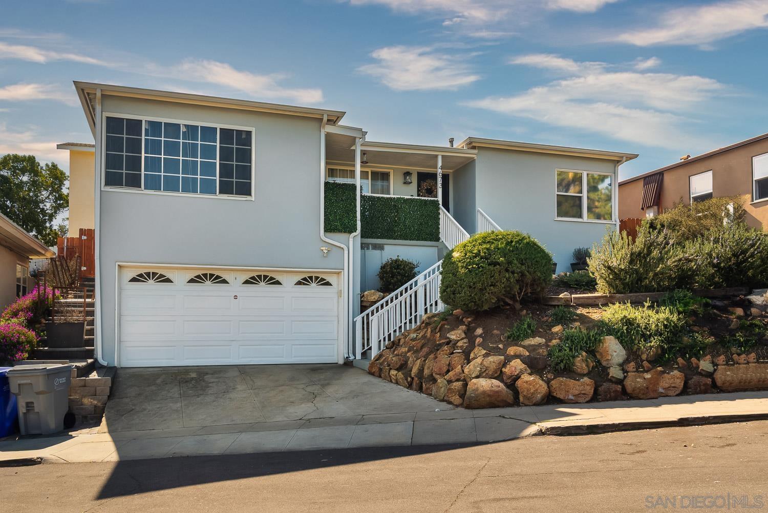 Detail Gallery Image 2 of 35 For 4673  Monroe Ave, San Diego,  CA 92115 - 3 Beds | 2 Baths