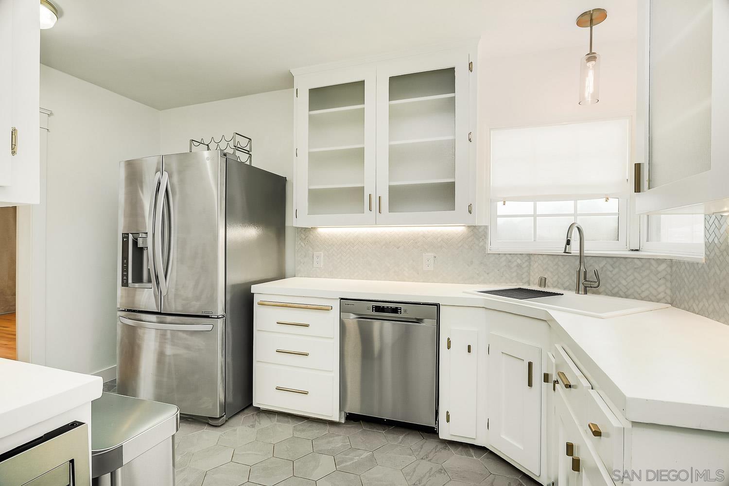 Detail Gallery Image 13 of 35 For 4673  Monroe Ave, San Diego,  CA 92115 - 3 Beds | 2 Baths