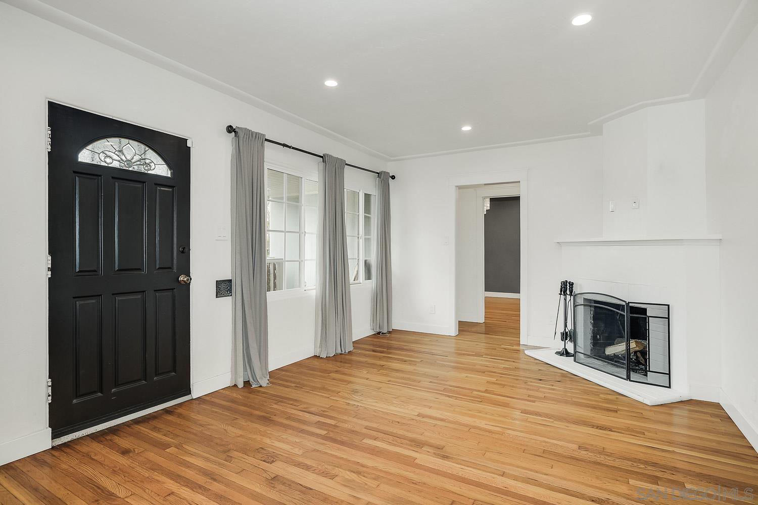 Detail Gallery Image 5 of 35 For 4673  Monroe Ave, San Diego,  CA 92115 - 3 Beds | 2 Baths