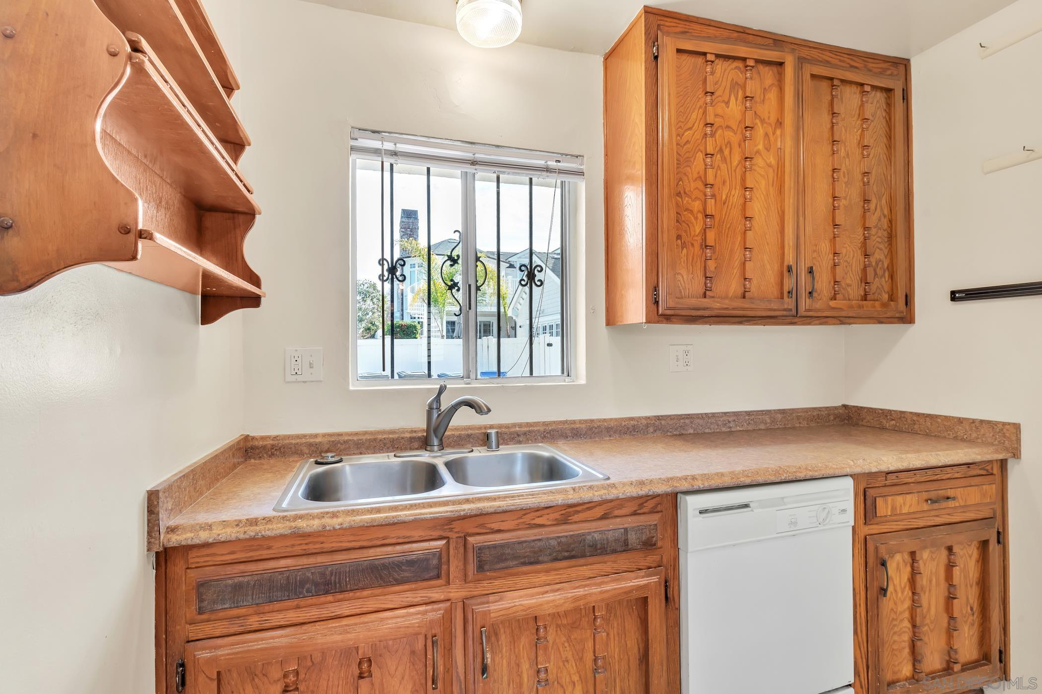 Detail Gallery Image 36 of 43 For 241-243  F Avenue, Coronado,  CA 92118 - 6 Beds | 4 Baths