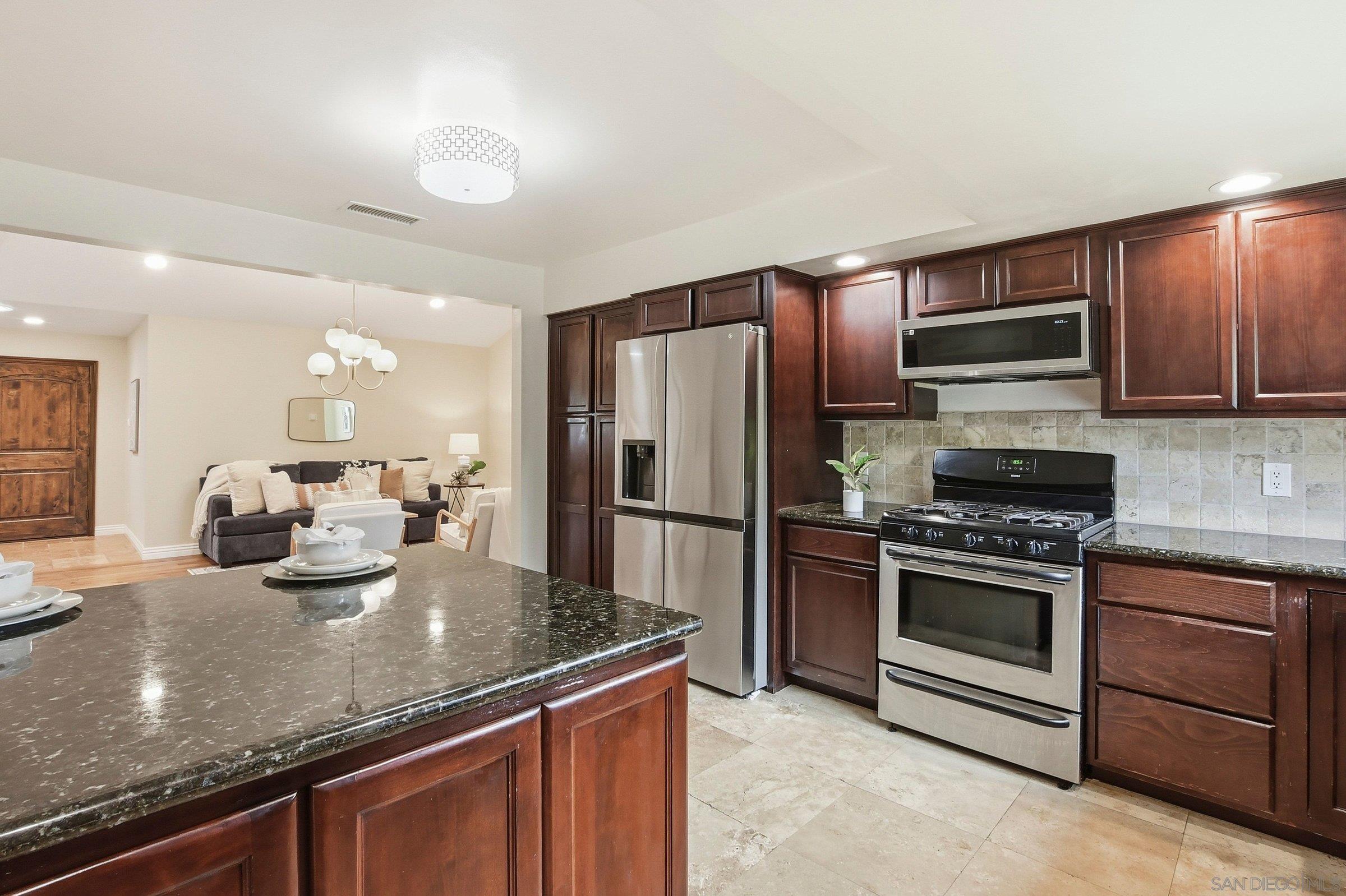 Detail Gallery Image 15 of 48 For 4228  Calavo Dr, La Mesa,  CA 91941 - 4 Beds | 2/1 Baths