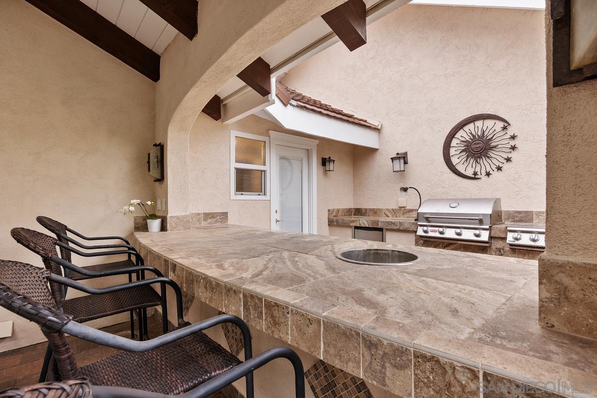 Detail Gallery Image 17 of 27 For 14298  Ipava Dr, Poway,  CA 92064 - 4 Beds | 2/2 Baths