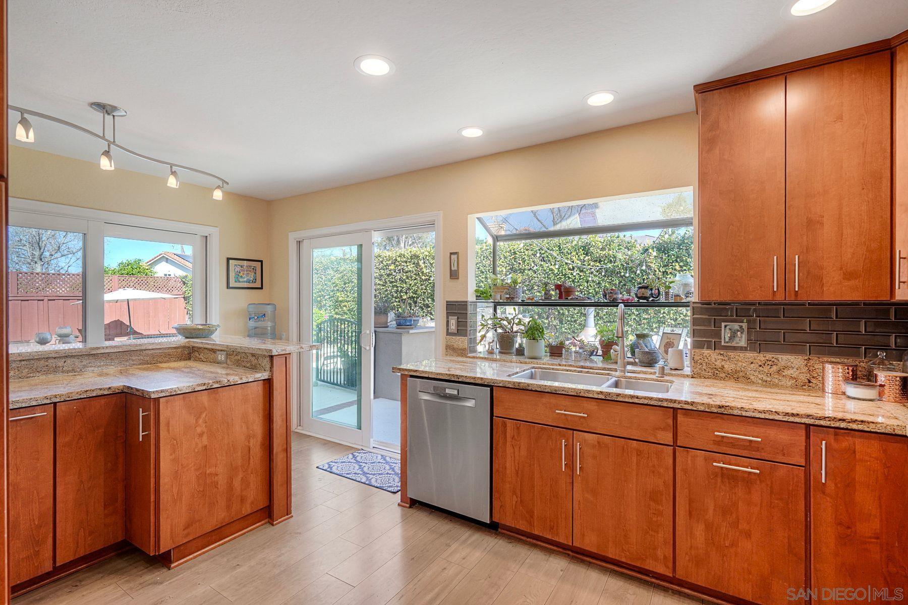 Detail Gallery Image 20 of 60 For 13382  Benchley Rd, San Diego,  CA 92130 - 4 Beds | 3 Baths