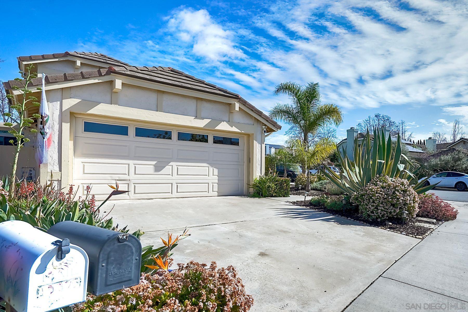 Detail Gallery Image 3 of 60 For 13382  Benchley Rd, San Diego,  CA 92130 - 4 Beds | 3 Baths