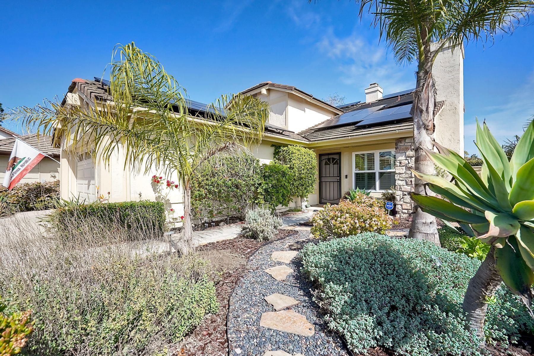 Detail Gallery Image 5 of 60 For 13382  Benchley Rd, San Diego,  CA 92130 - 4 Beds | 3 Baths