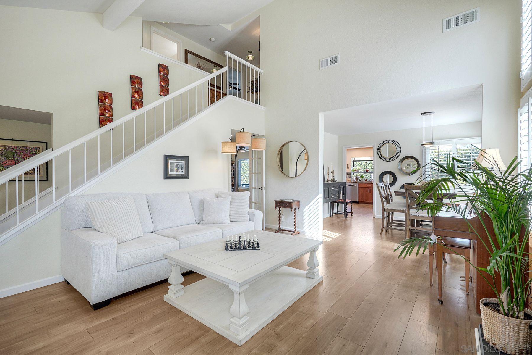 Detail Gallery Image 8 of 60 For 13382  Benchley Rd, San Diego,  CA 92130 - 4 Beds | 3 Baths