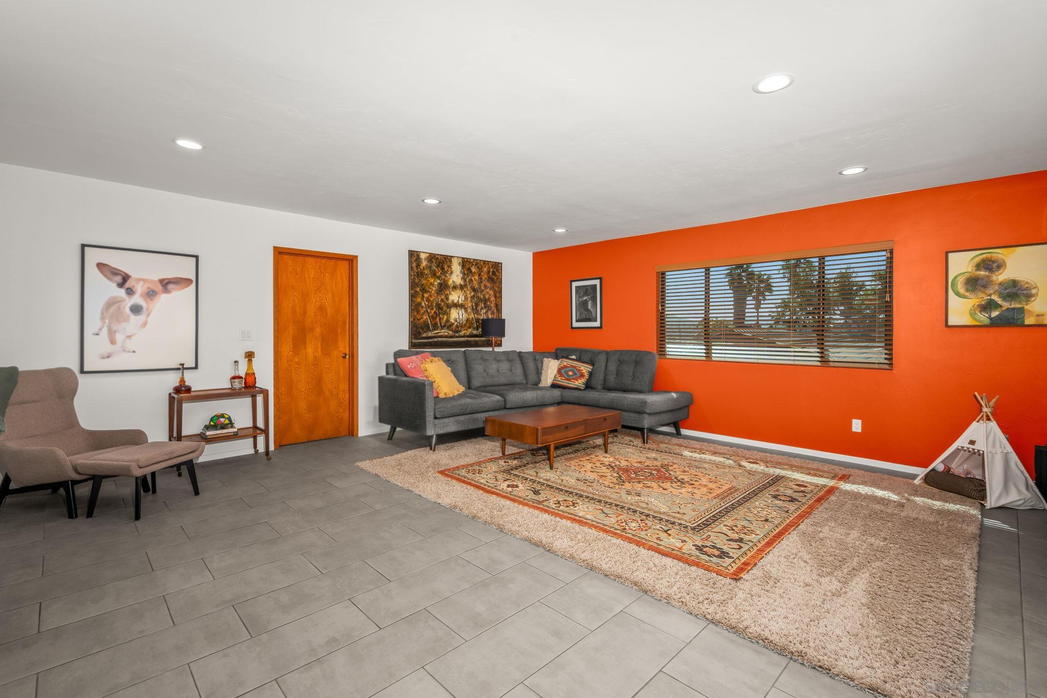 Detail Gallery Image 14 of 49 For 4173  Conrad Drive, Spring Valley,  CA 91977 - 3 Beds | 2/1 Baths