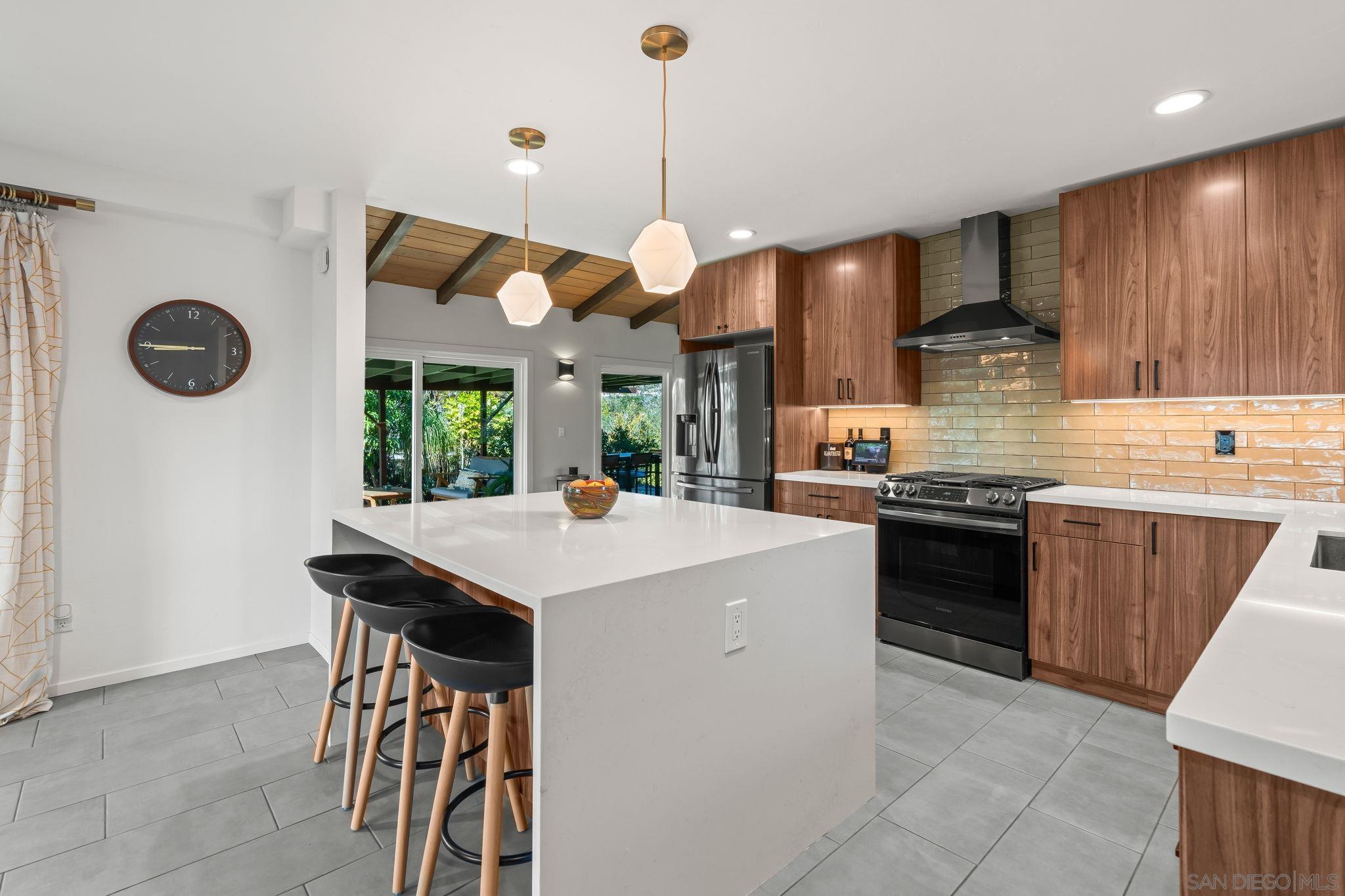 Detail Gallery Image 15 of 49 For 4173  Conrad Drive, Spring Valley,  CA 91977 - 3 Beds | 2/1 Baths