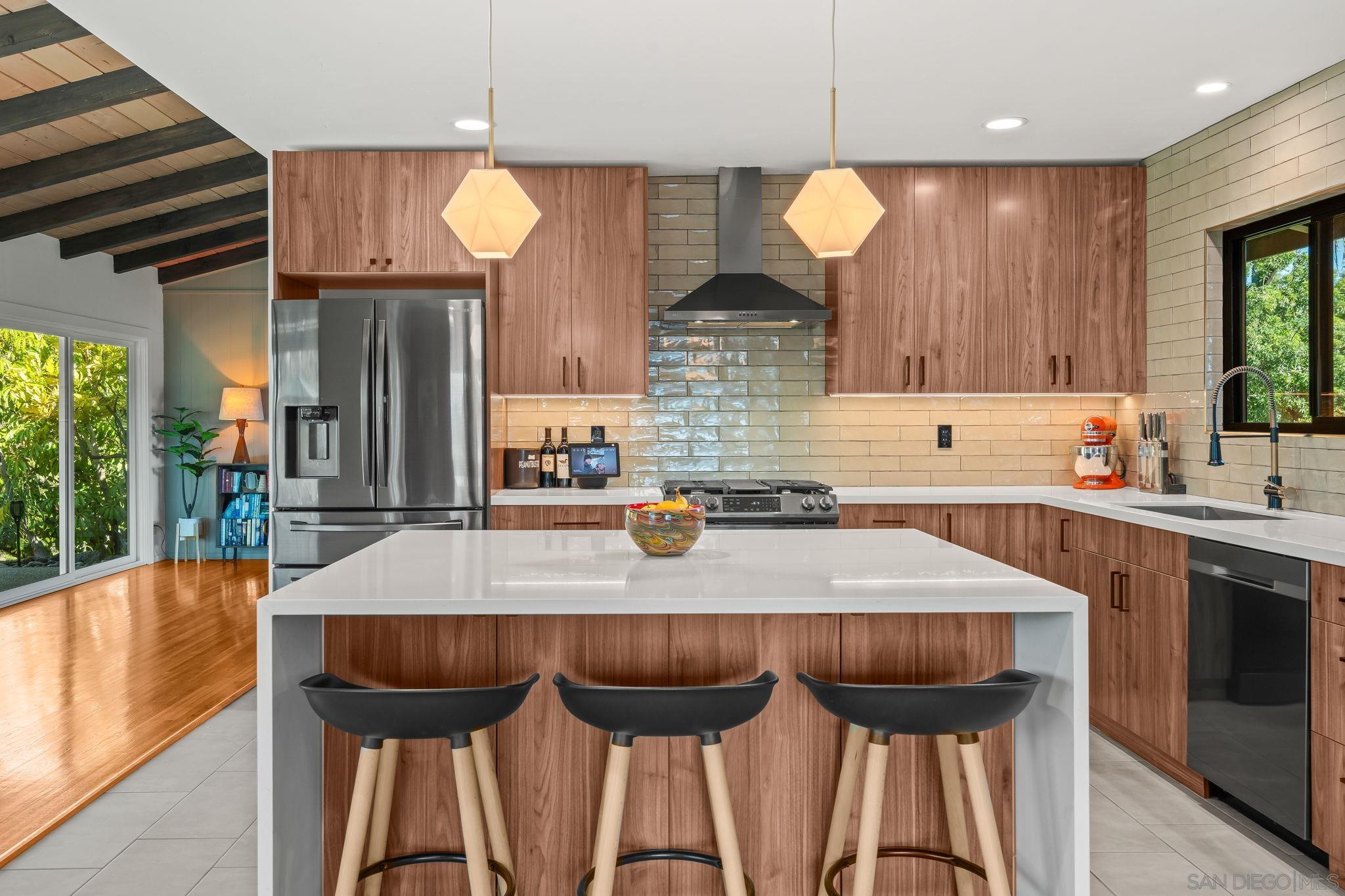 Detail Gallery Image 3 of 49 For 4173  Conrad Drive, Spring Valley,  CA 91977 - 3 Beds | 2/1 Baths