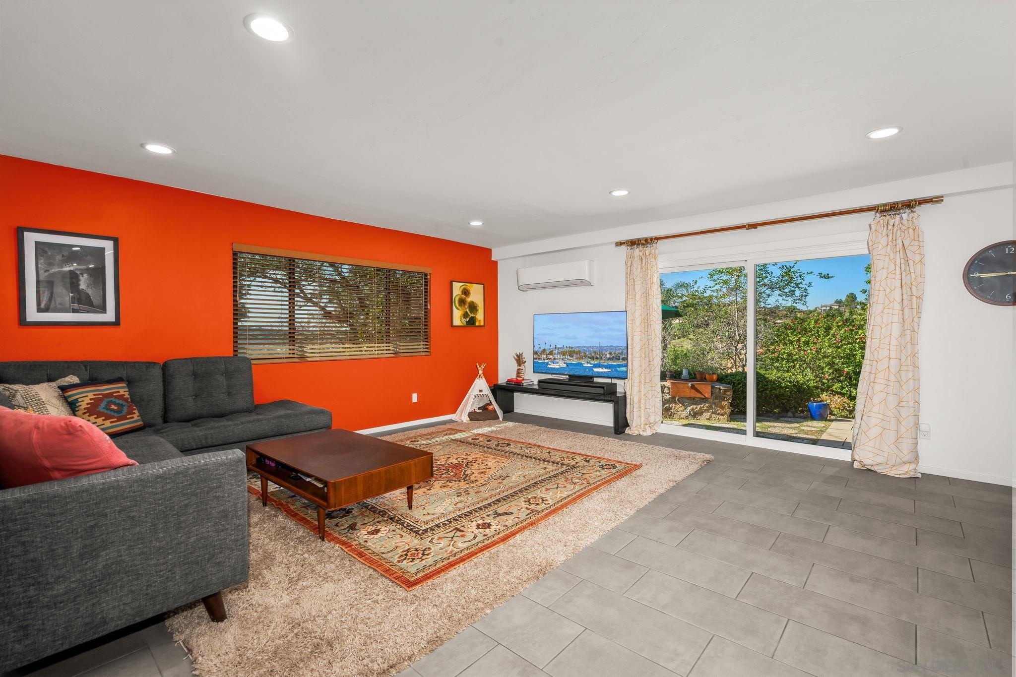 Detail Gallery Image 4 of 49 For 4173  Conrad Drive, Spring Valley,  CA 91977 - 3 Beds | 2/1 Baths