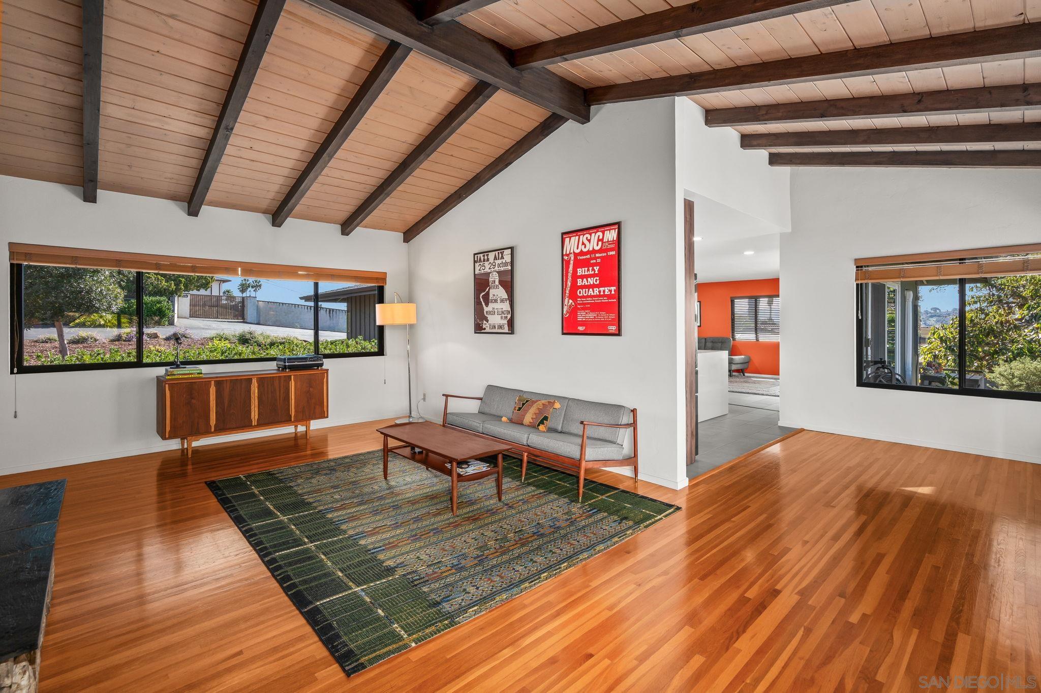 Detail Gallery Image 9 of 49 For 4173  Conrad Drive, Spring Valley,  CA 91977 - 3 Beds | 2/1 Baths