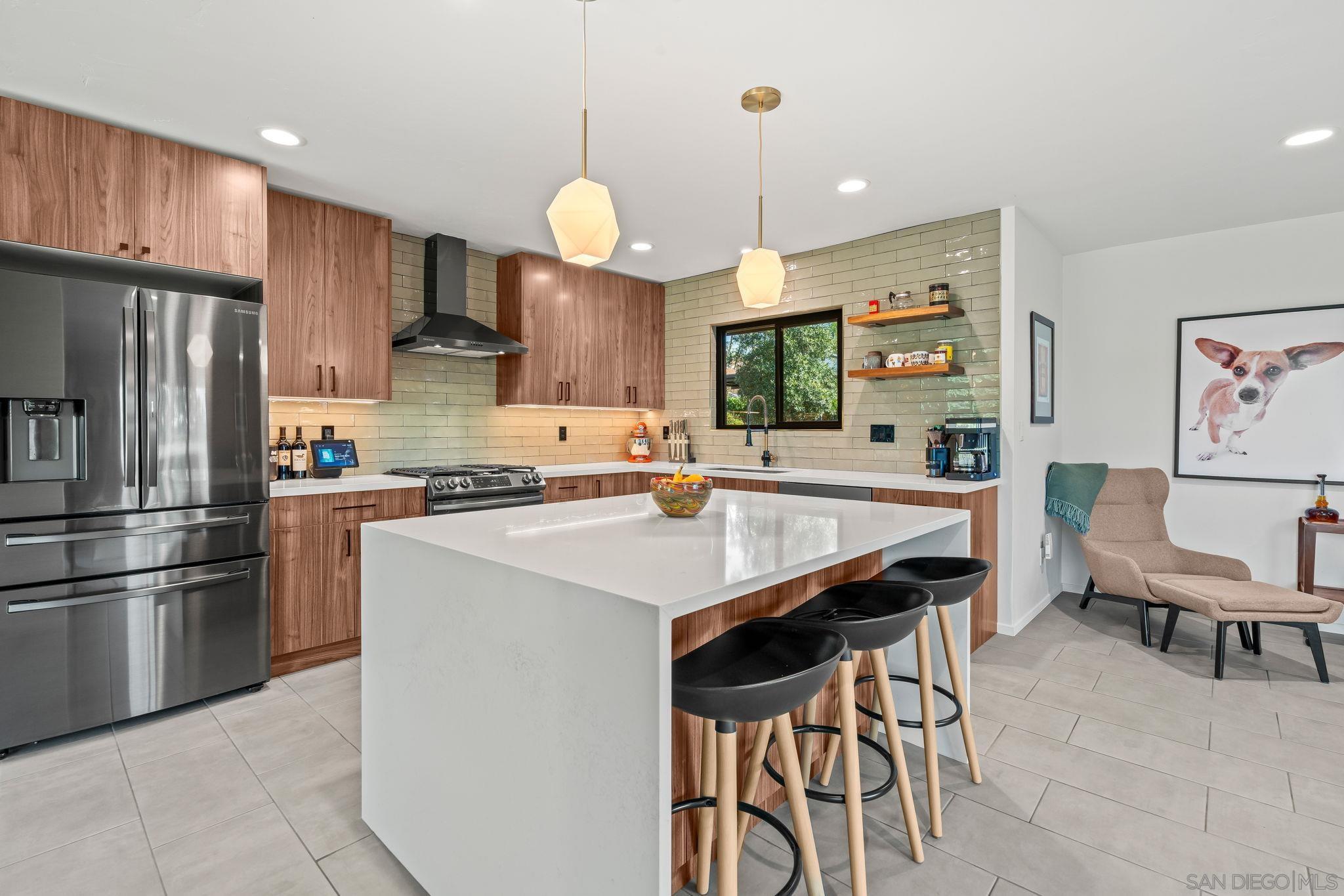 Detail Gallery Image 10 of 49 For 4173  Conrad Drive, Spring Valley,  CA 91977 - 3 Beds | 2/1 Baths