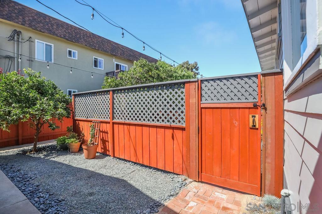 Detail Gallery Image 3 of 63 For 4831-35  Brighton Ave, San Diego,  CA 92107 - – Beds | – Baths