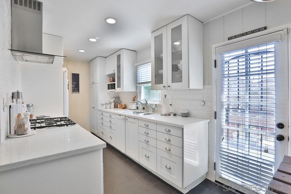 Detail Gallery Image 27 of 63 For 4831-35  Brighton Ave, San Diego,  CA 92107 - – Beds | – Baths