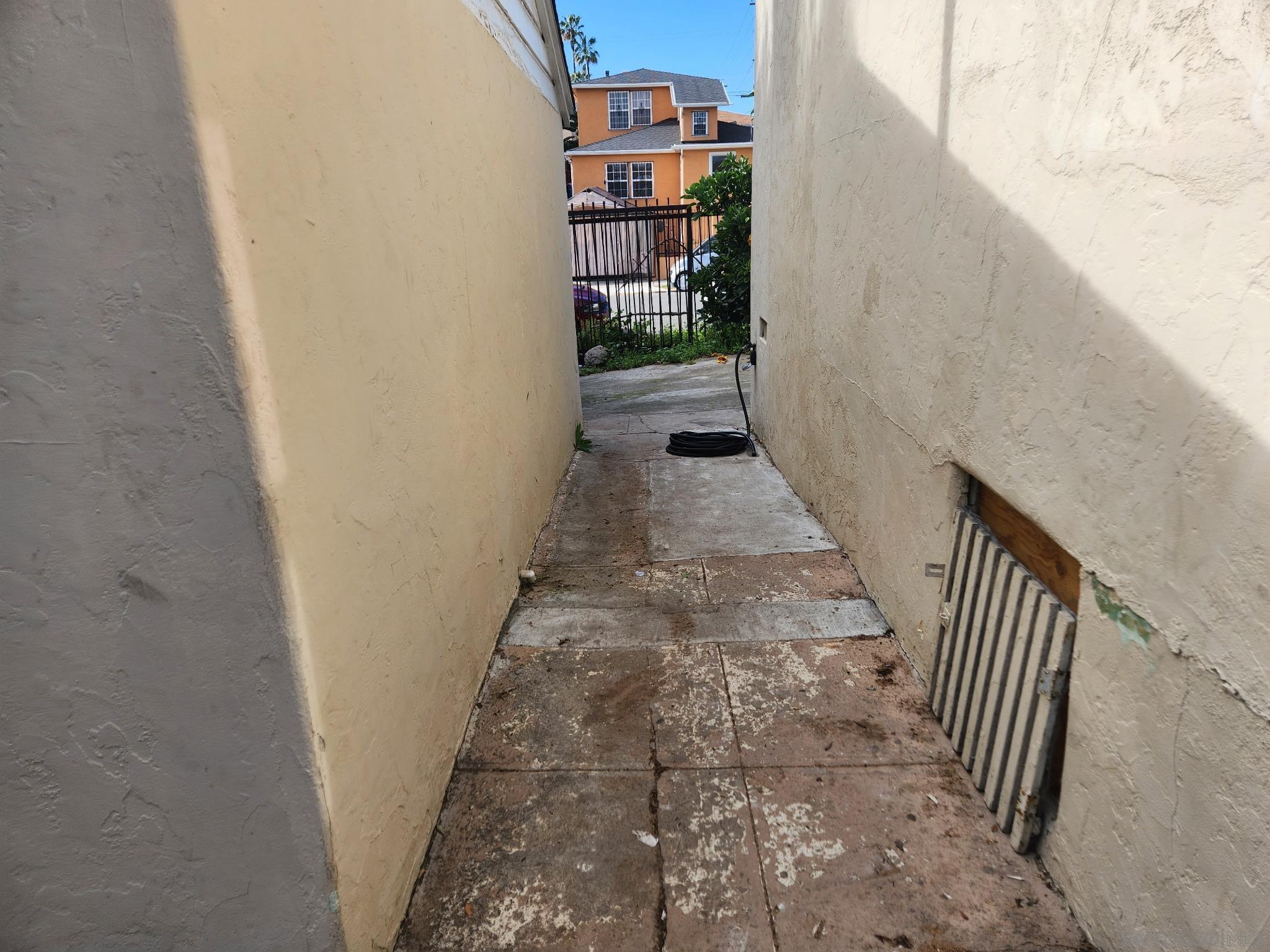 Detail Gallery Image 19 of 25 For 4095  Estrella Avenue, San Diego,  CA 92105 - 2 Beds | 1 Baths