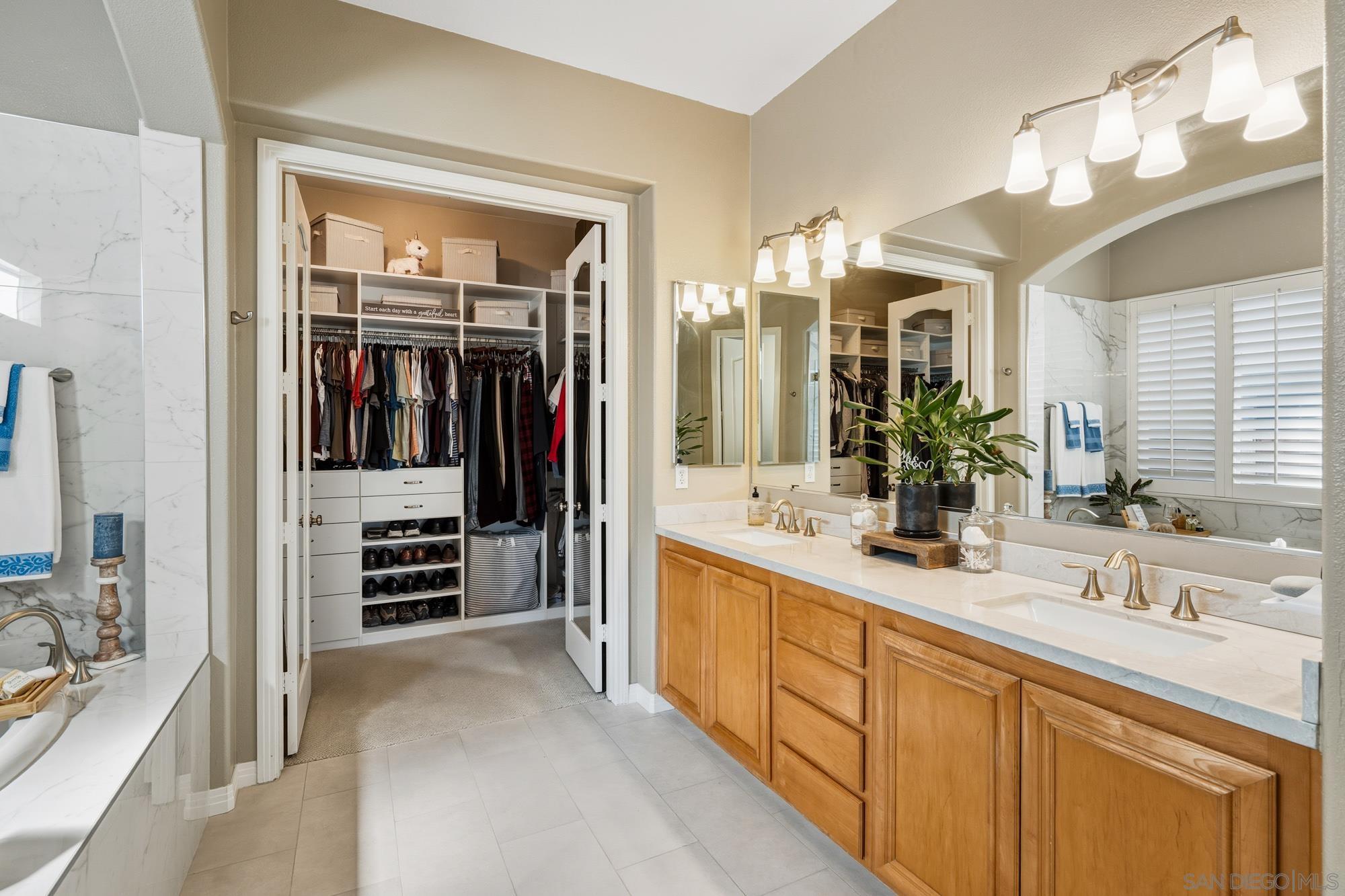 Detail Gallery Image 21 of 55 For 10829  La Alberca, San Diego,  CA 92127 - 4 Beds | 3 Baths