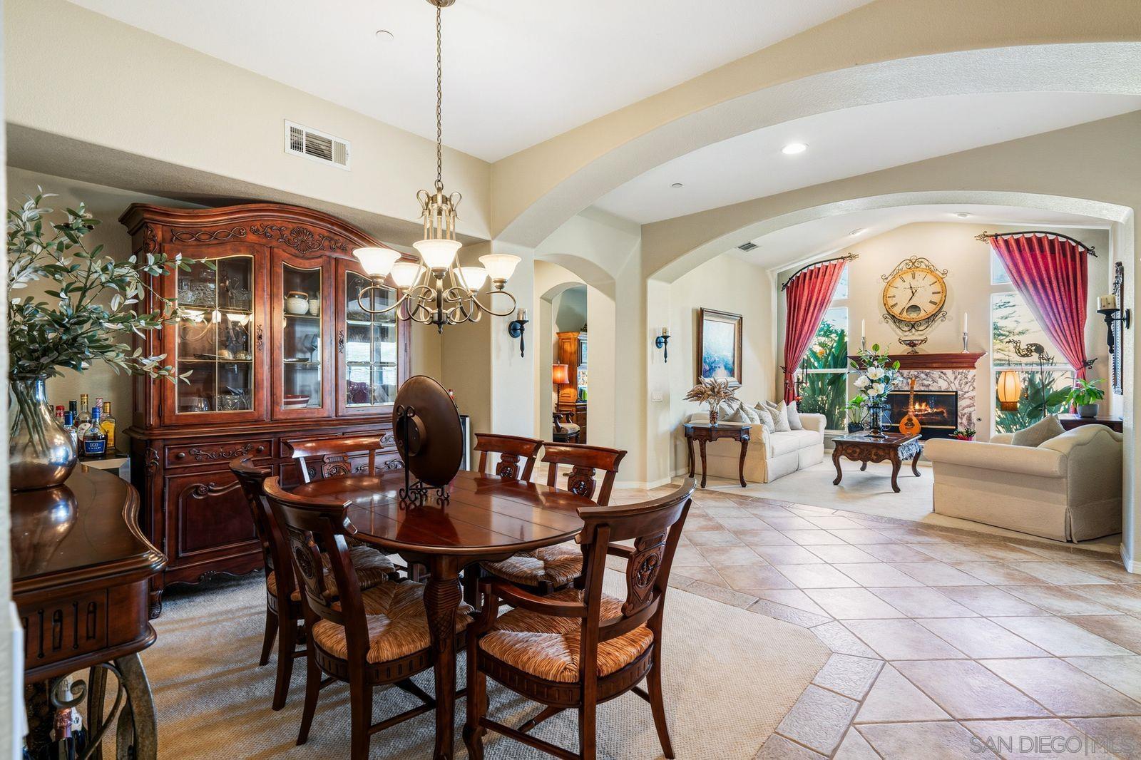 Detail Gallery Image 9 of 55 For 10829  La Alberca, San Diego,  CA 92127 - 4 Beds | 3 Baths