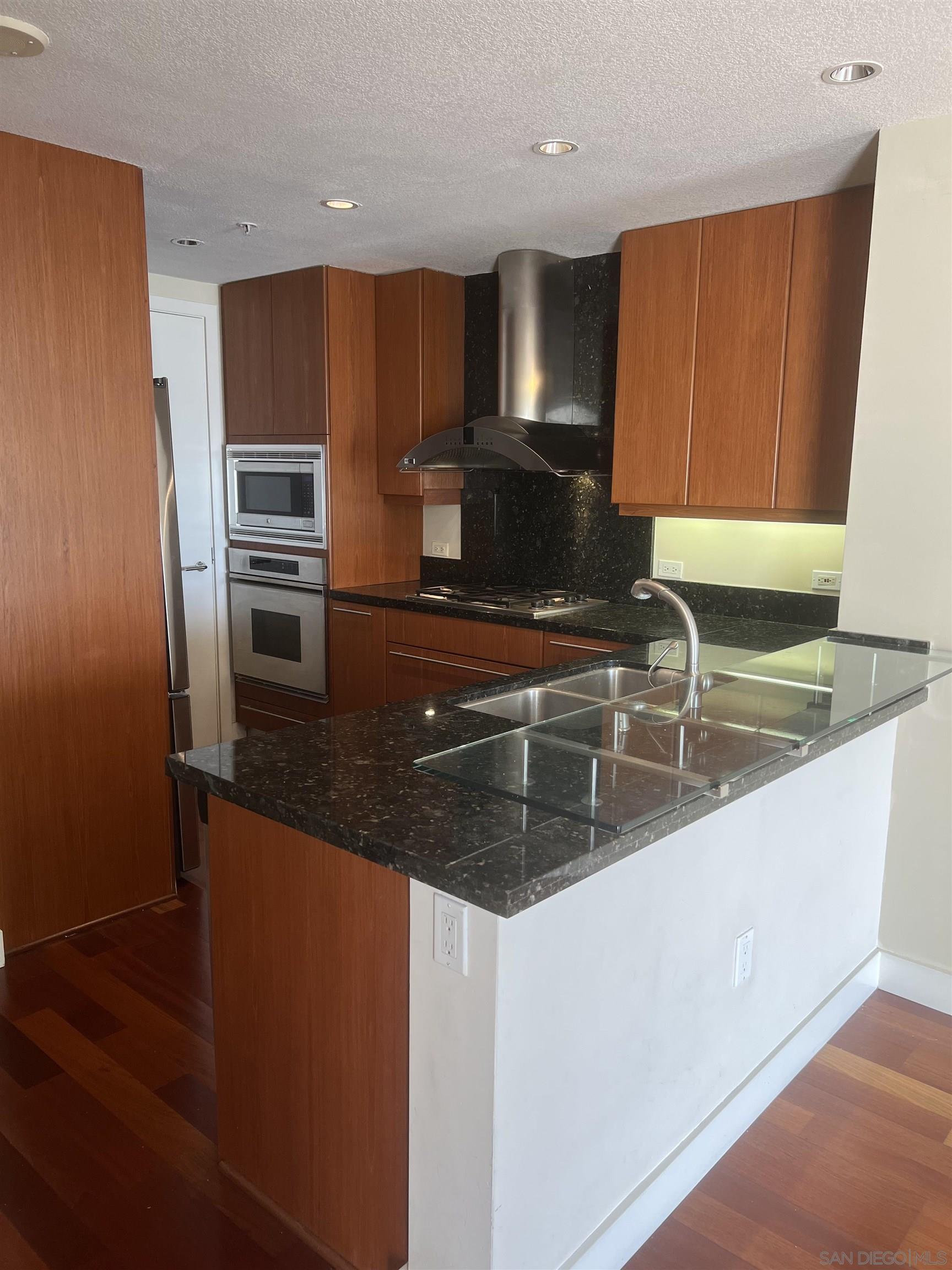 Detail Gallery Image 5 of 28 For 1199  Pacific Hwy.  307, San Diego,  CA 92101 - 1 Beds | 1/1 Baths