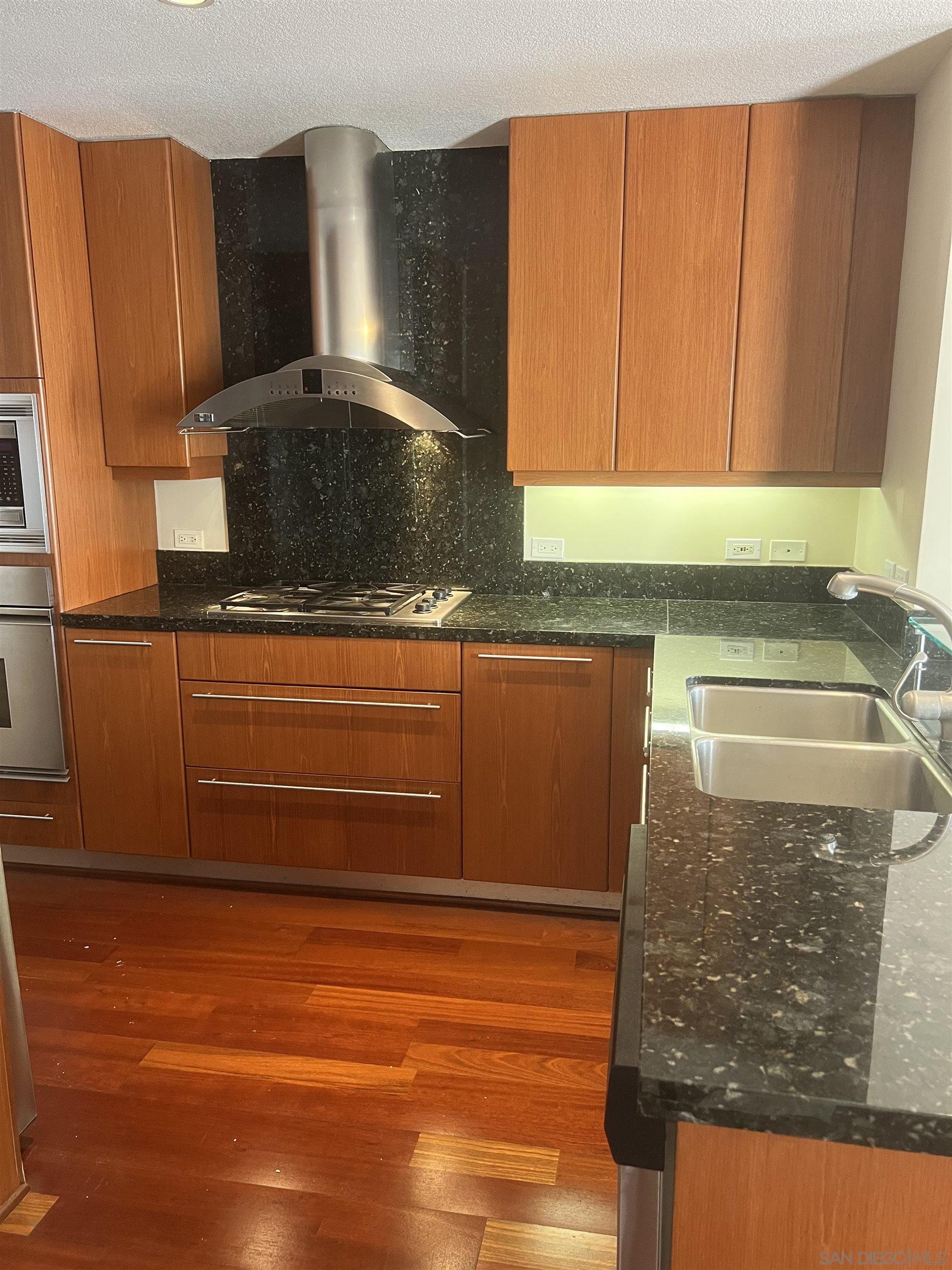 Detail Gallery Image 6 of 28 For 1199  Pacific Hwy.  307, San Diego,  CA 92101 - 1 Beds | 1/1 Baths