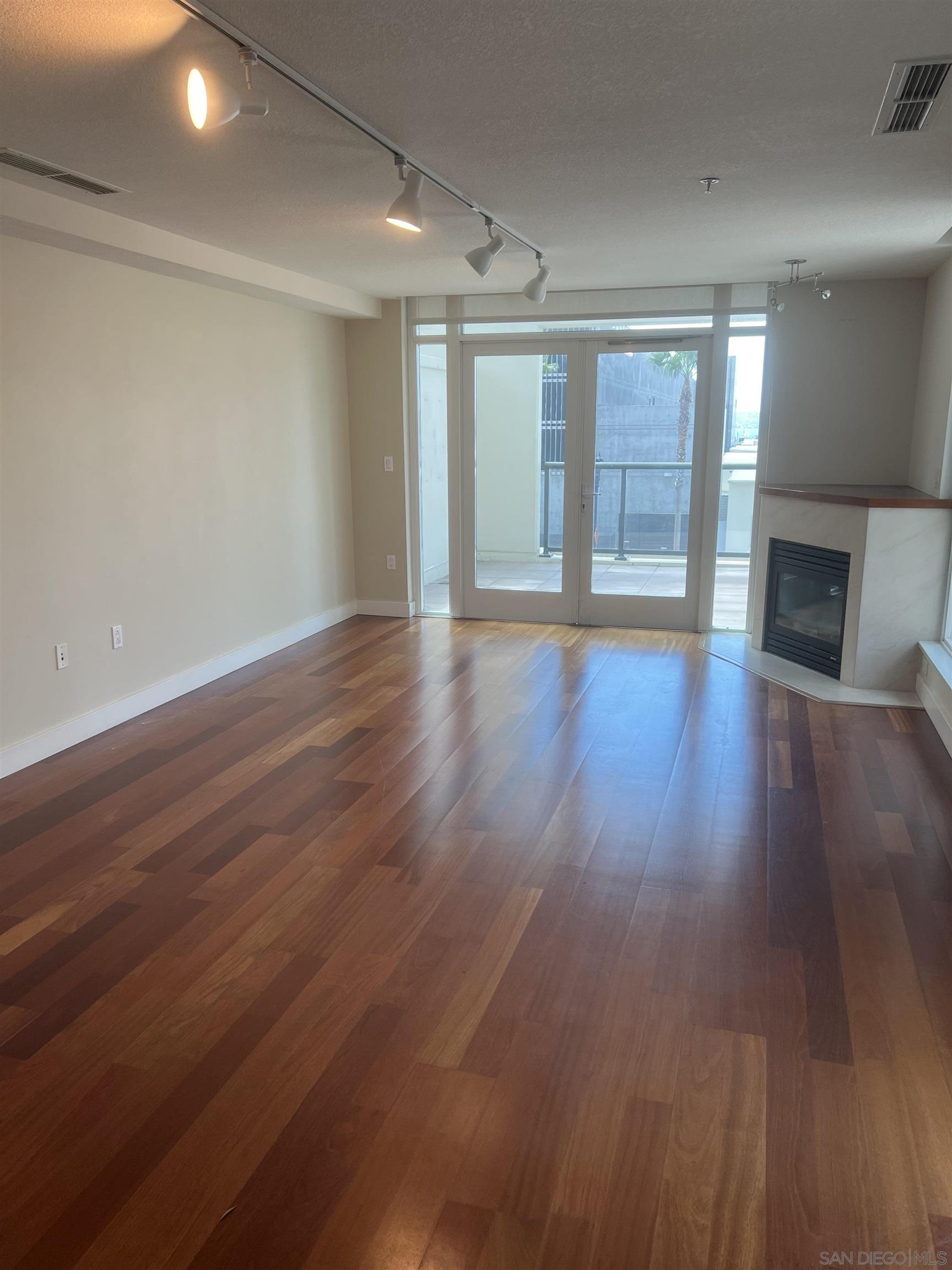 Detail Gallery Image 10 of 28 For 1199  Pacific Hwy.  307, San Diego,  CA 92101 - 1 Beds | 1/1 Baths