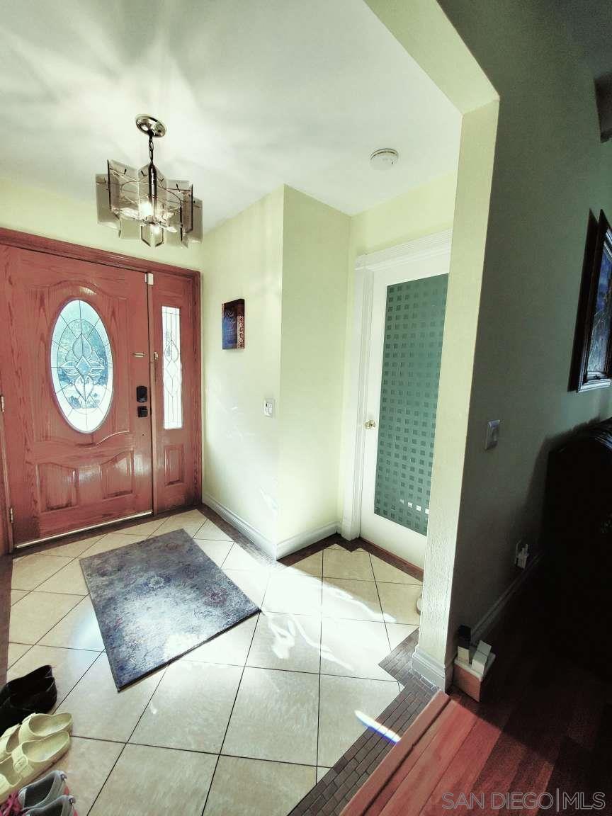 Detail Gallery Image 4 of 36 For 14491  Pinewood Rd, Tustin,  CA 92780 - 4 Beds | 2 Baths