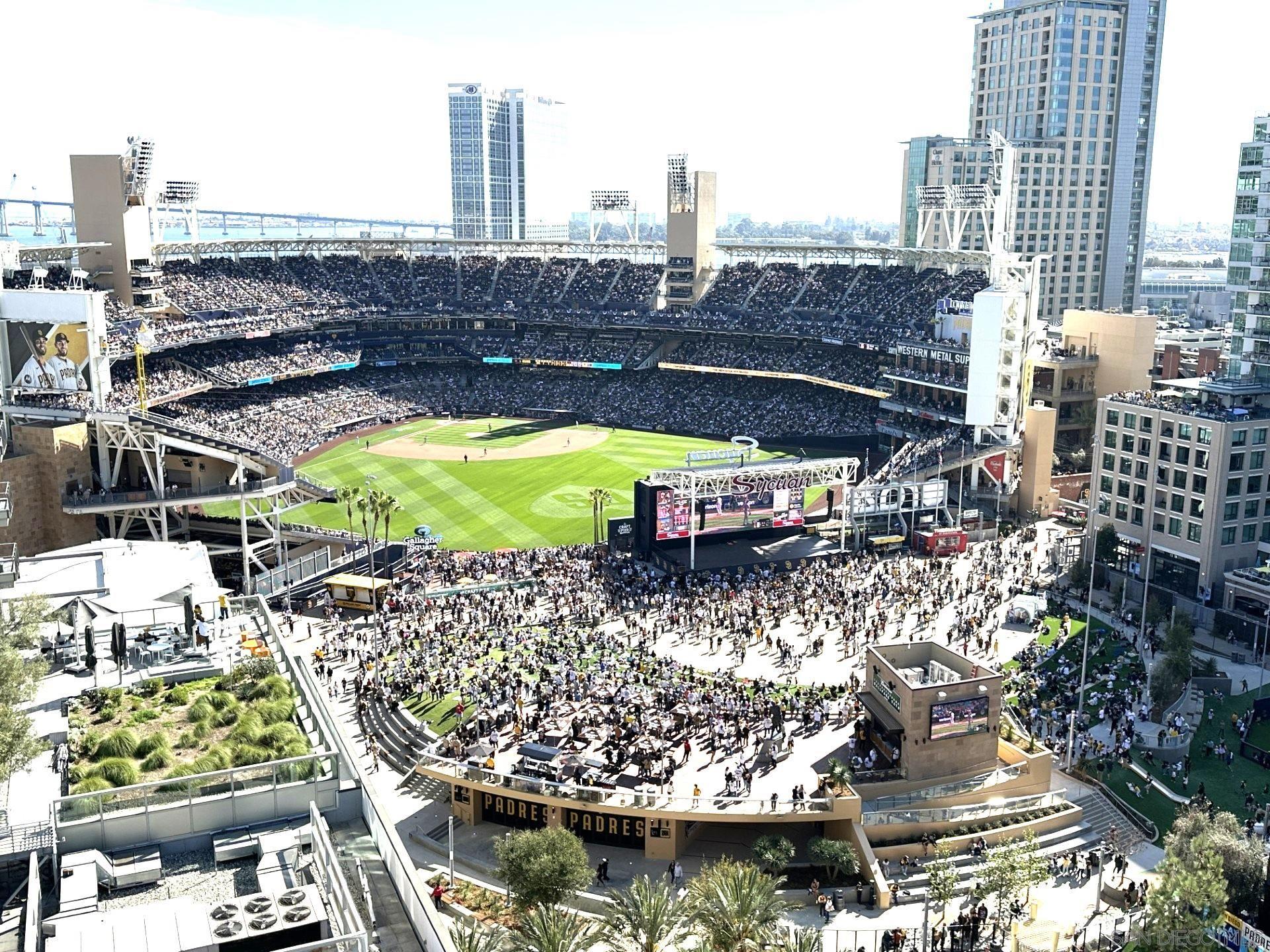 Front Image Thumbnail for SD260003597