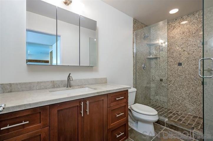 Detail Gallery Image 14 of 27 For 427  9th Ave  #1402,  San Diego,  CA 92101 - 2 Beds | 2 Baths