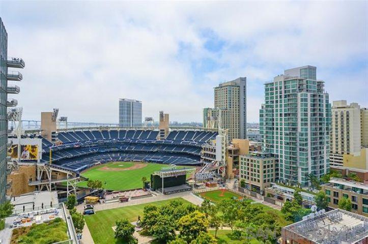 Detail Gallery Image 5 of 27 For 427  9th Ave  #1402,  San Diego,  CA 92101 - 2 Beds | 2 Baths