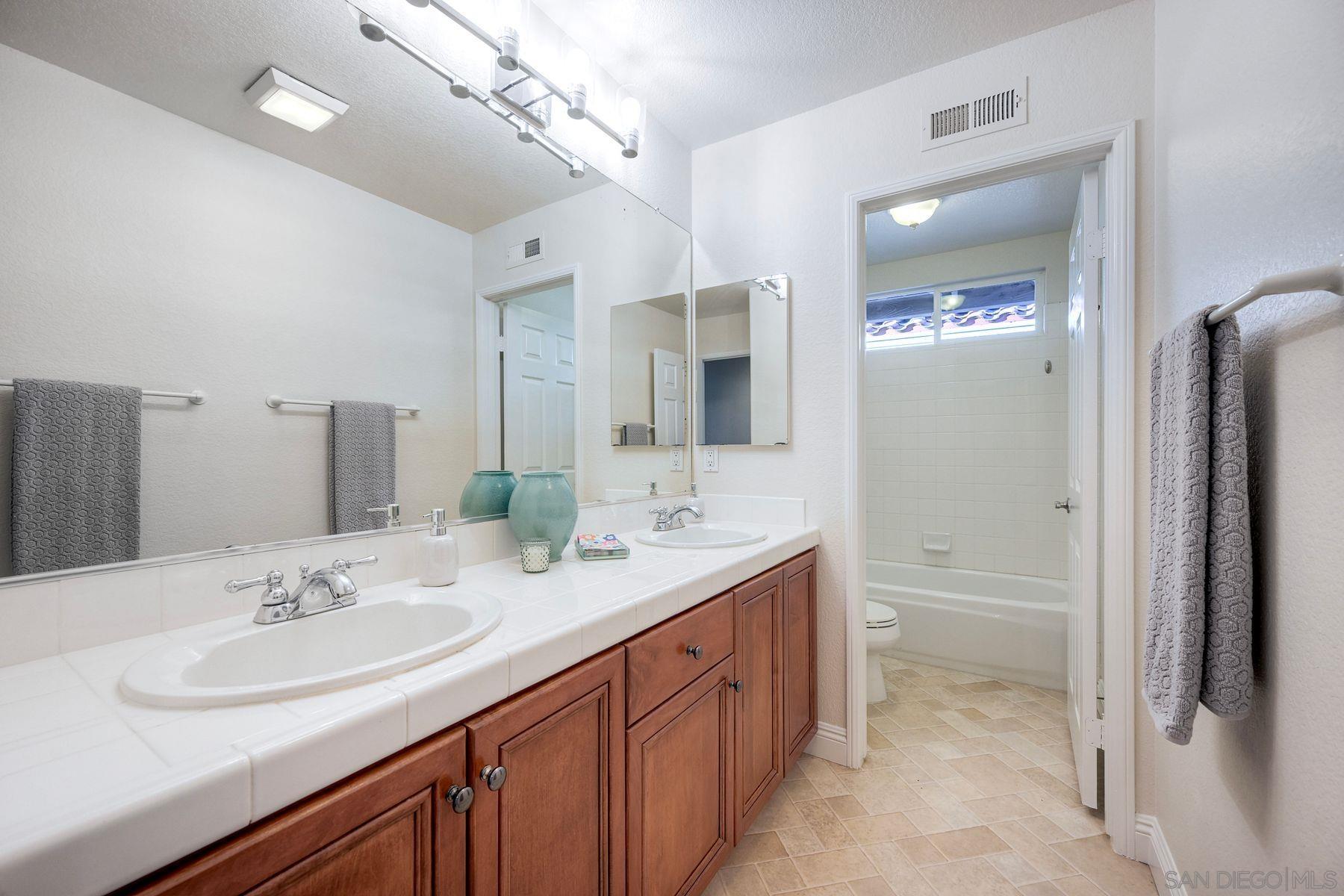 Detail Gallery Image 21 of 26 For 17254  Russet St, San Diego,  CA 92127 - 5 Beds | 3 Baths