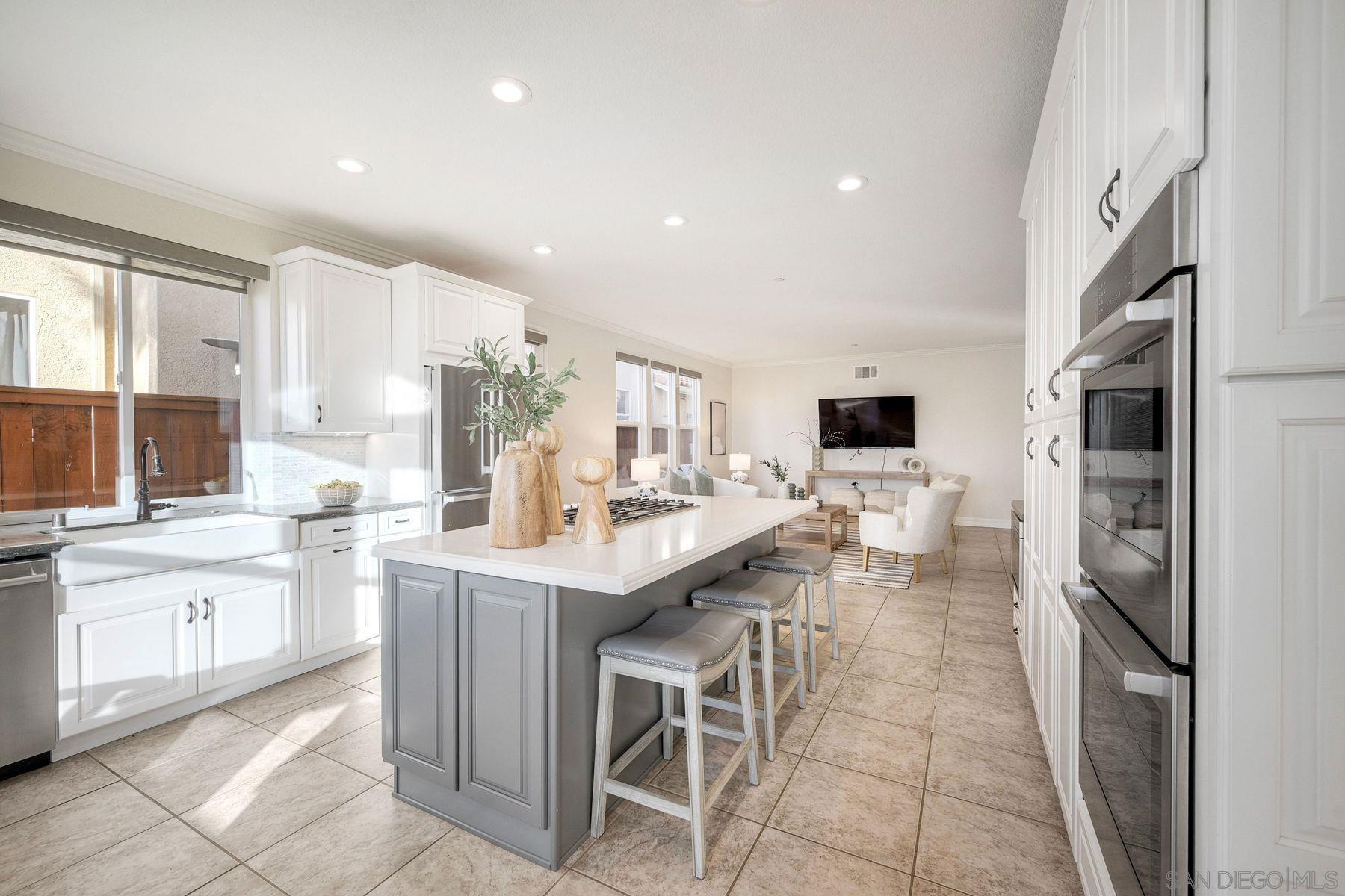 Detail Gallery Image 5 of 26 For 17254  Russet St, San Diego,  CA 92127 - 5 Beds | 3 Baths