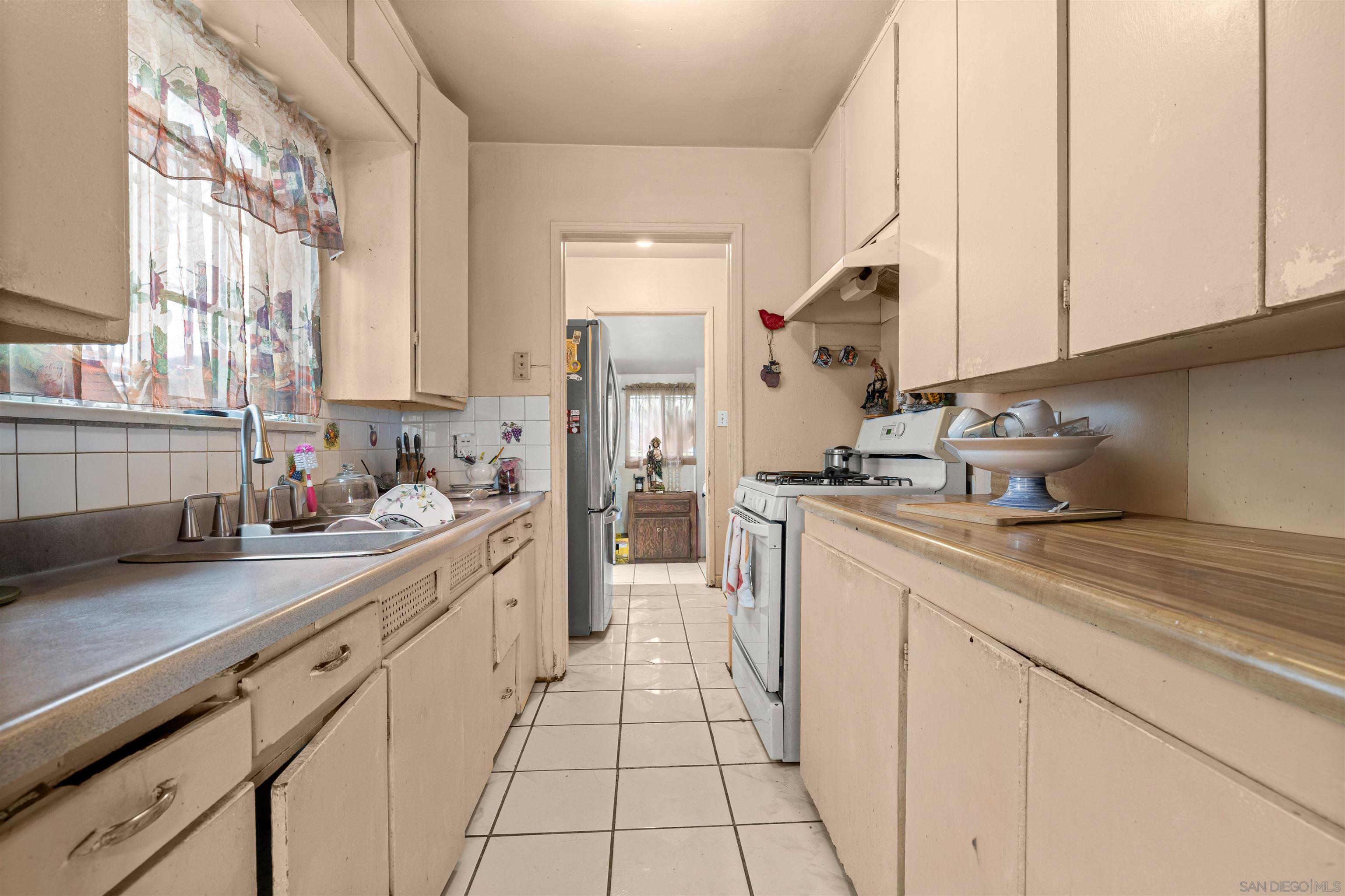 Detail Gallery Image 6 of 7 For 108 S Chestnut St, Lake Elsinore,  CA 92530 - 2 Beds | 1/1 Baths