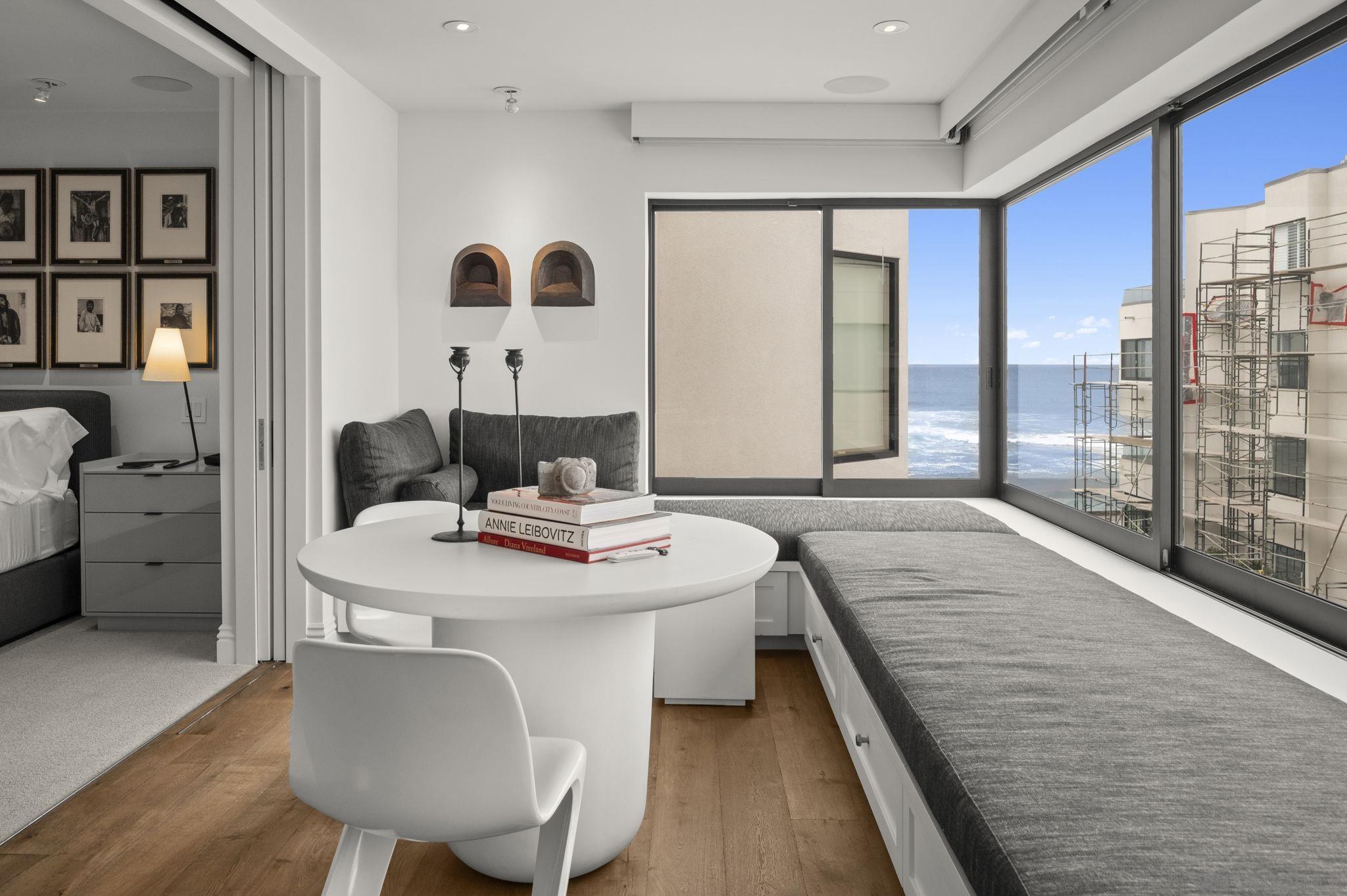 Detail Gallery Image 3 of 24 For 100  Coast Blvd  #305,  La Jolla,  CA 92037 - 2 Beds | 2/1 Baths