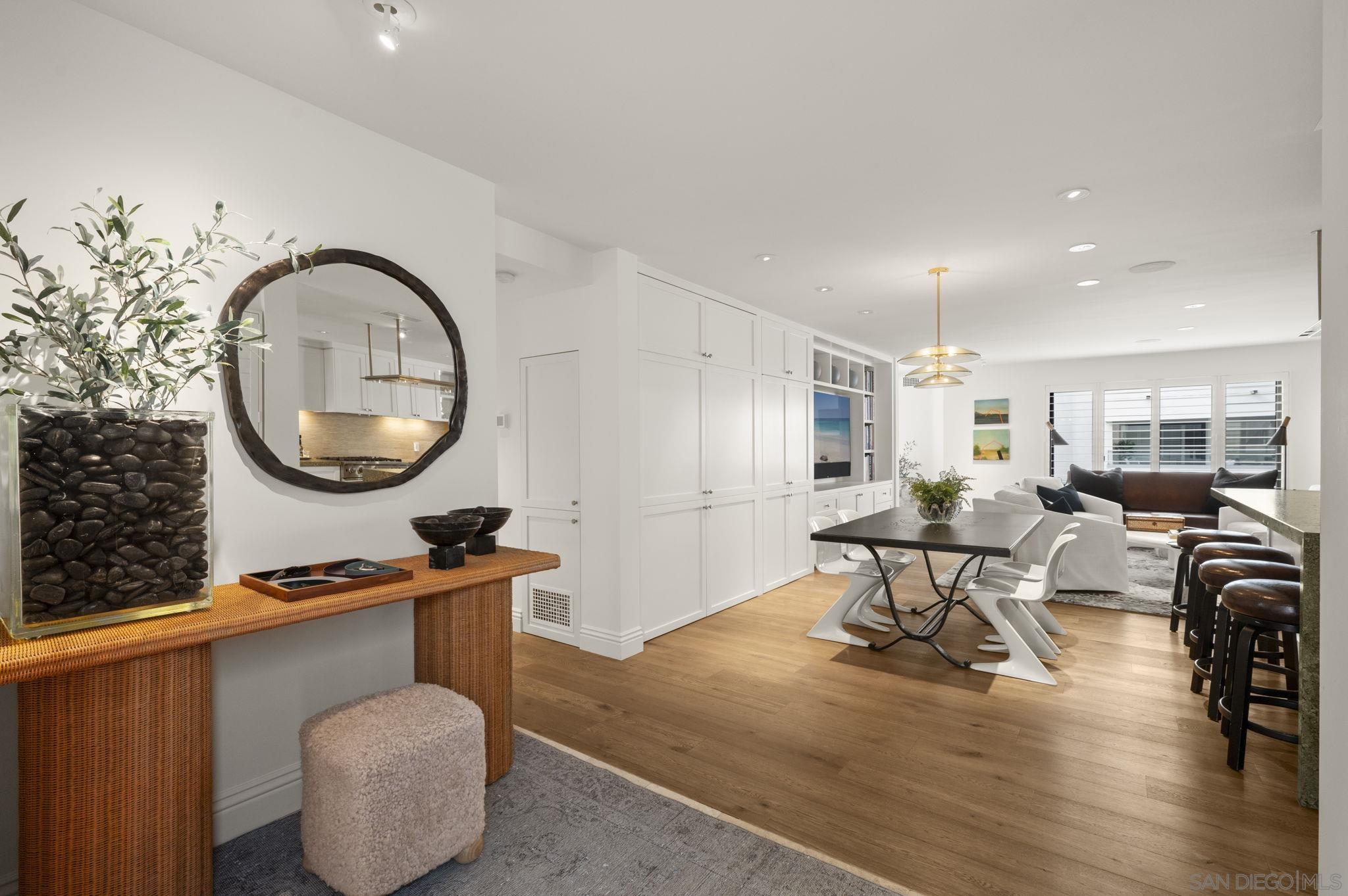 Detail Gallery Image 7 of 24 For 100  Coast Blvd  #305,  La Jolla,  CA 92037 - 2 Beds | 2/1 Baths