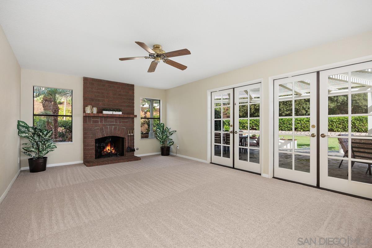 Detail Gallery Image 16 of 46 For 11930  Calle Suntuoso, San Diego,  CA 92128 - 5 Beds | 3 Baths