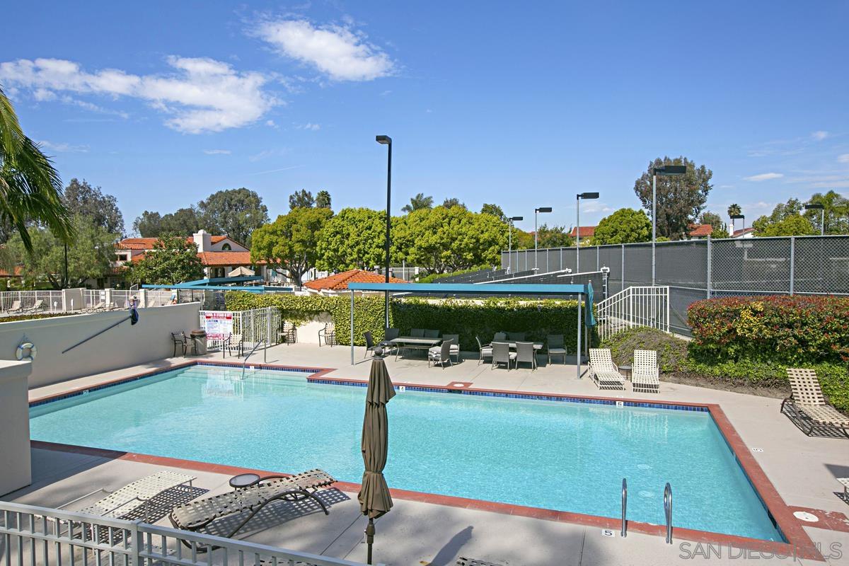 Detail Gallery Image 41 of 46 For 11930  Calle Suntuoso, San Diego,  CA 92128 - 5 Beds | 3 Baths