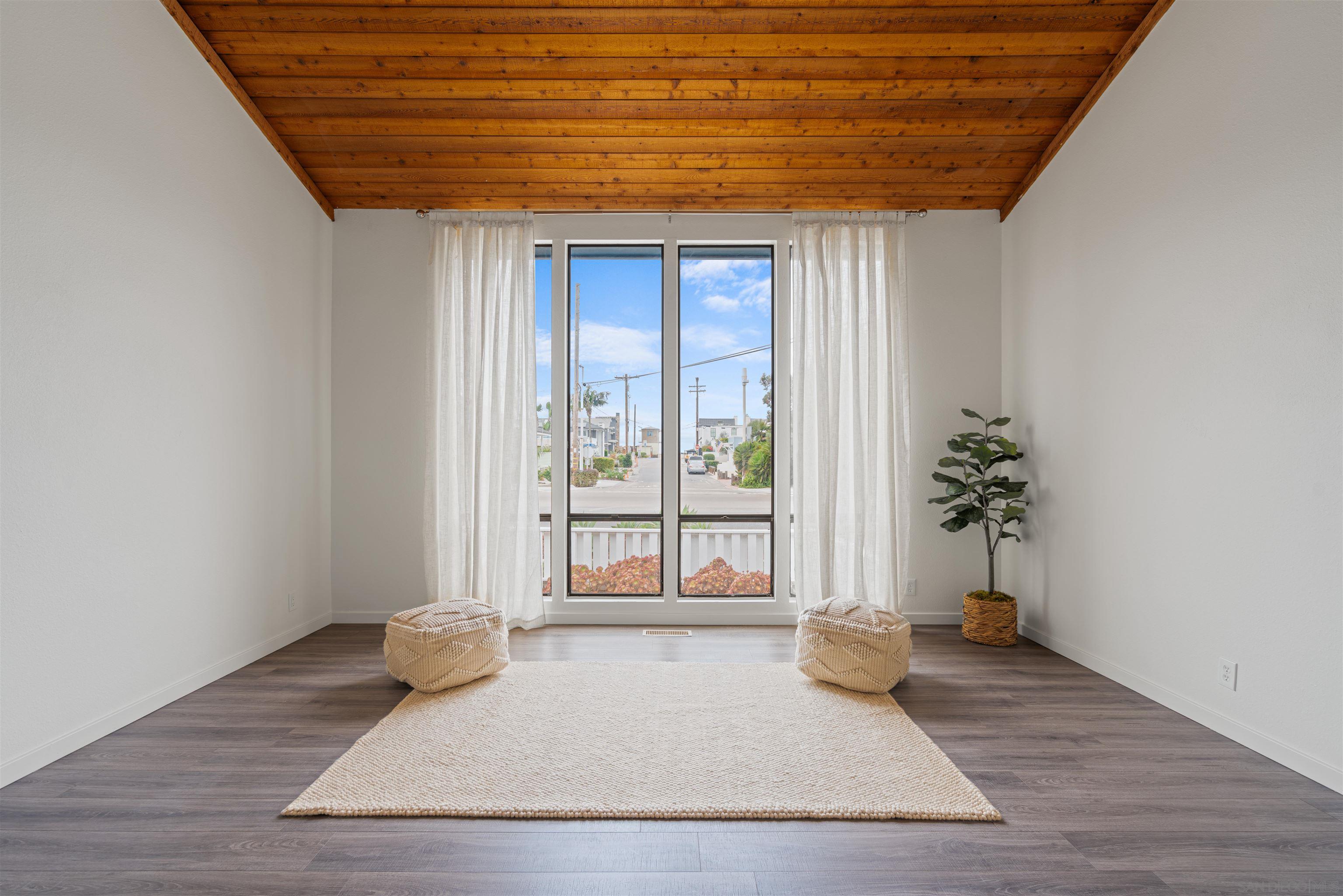 Detail Gallery Image 21 of 29 For 2435  Camino Del Mar, Del Mar,  CA 92014 - 4 Beds | 3 Baths