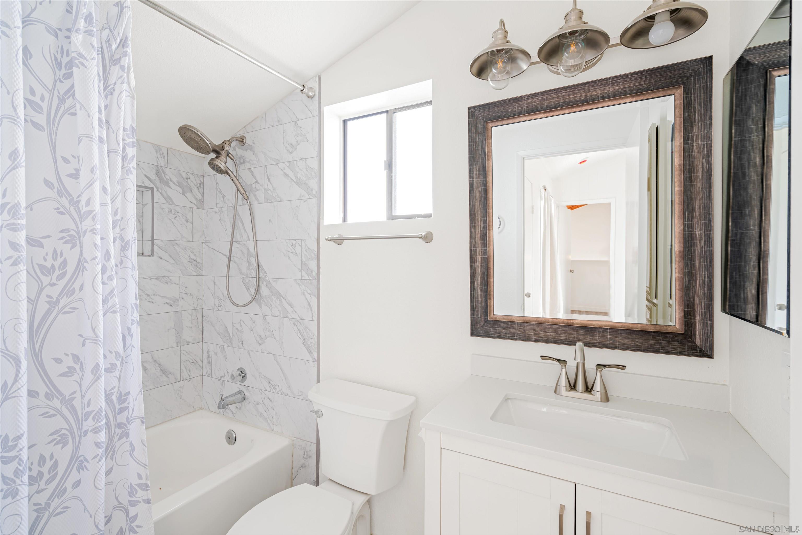 Detail Gallery Image 25 of 29 For 2435  Camino Del Mar, Del Mar,  CA 92014 - 4 Beds | 3 Baths