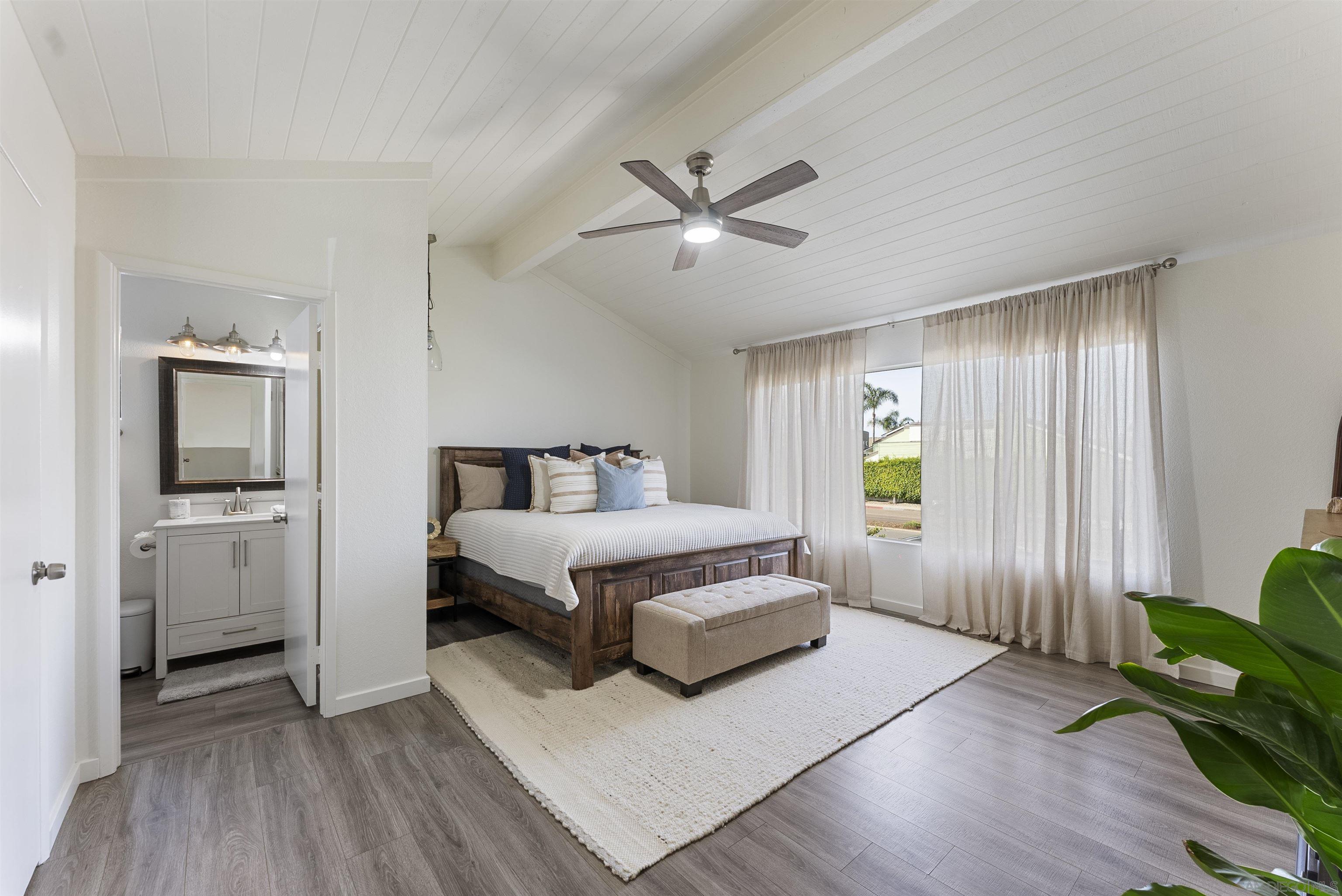 Detail Gallery Image 5 of 29 For 2435  Camino Del Mar, Del Mar,  CA 92014 - 4 Beds | 3 Baths