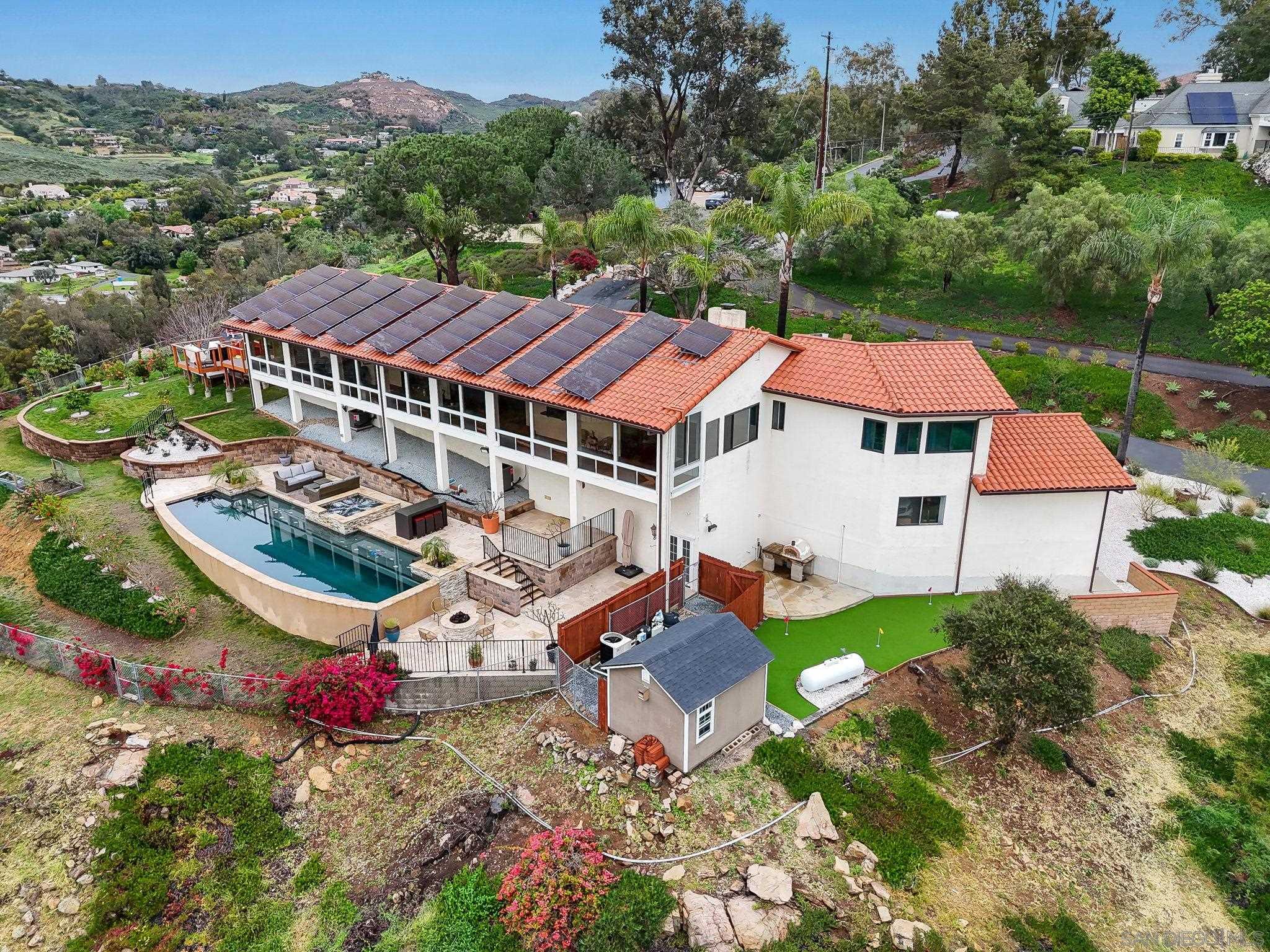 Detail Gallery Image 24 of 72 For 29509  Hoxie Ranch Rd, Vista,  CA 92084 - 3 Beds | 3/1 Baths