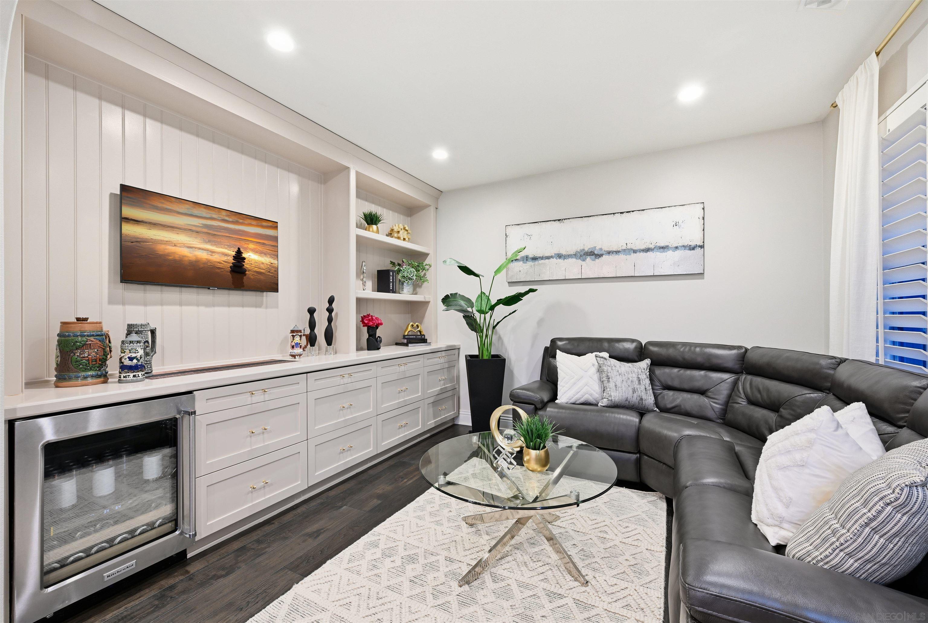 Detail Gallery Image 16 of 43 For 14849  Chesfield Ct, San Diego,  CA 92127 - 5 Beds | 5/1 Baths