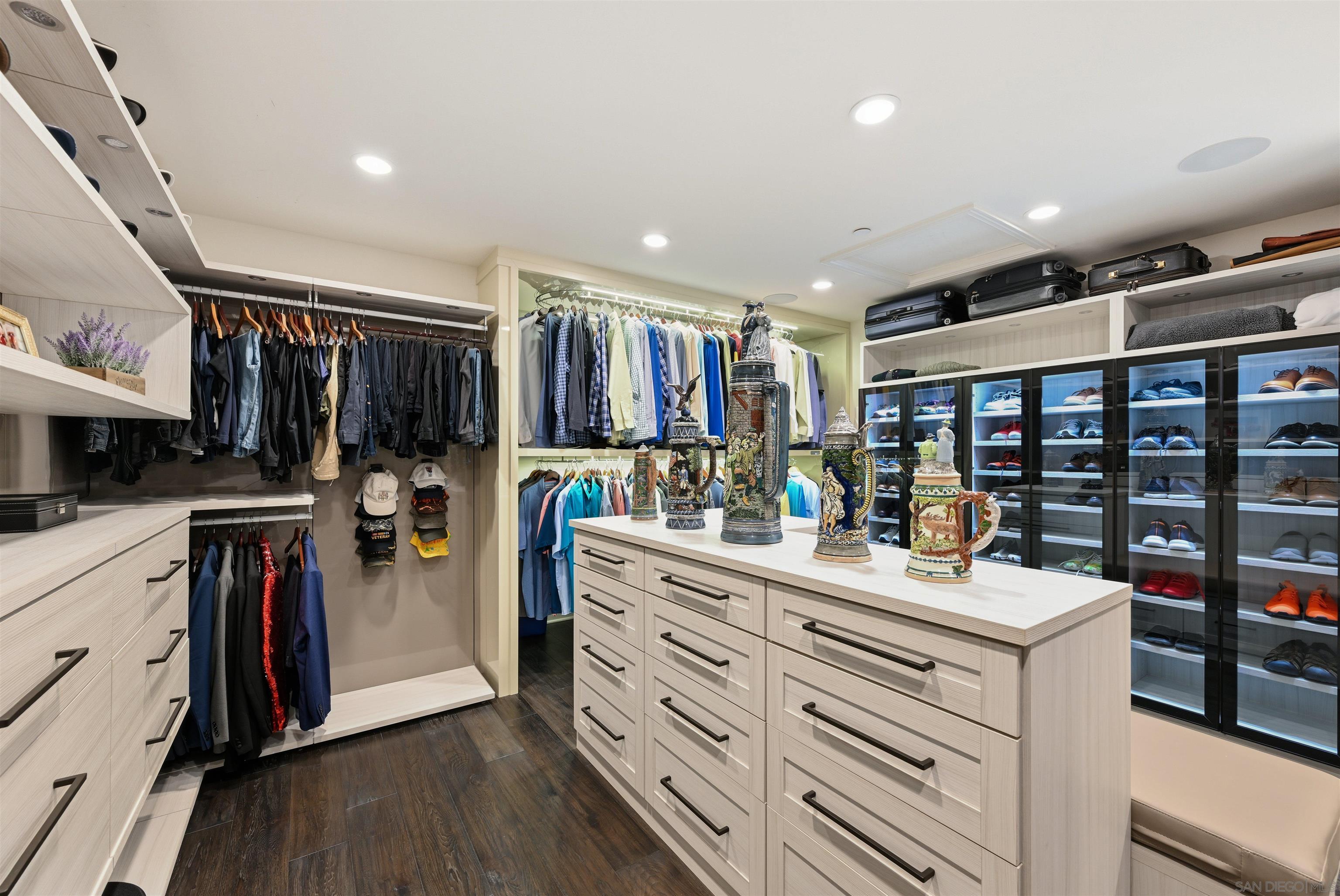 Detail Gallery Image 21 of 43 For 14849  Chesfield Ct, San Diego,  CA 92127 - 5 Beds | 5/1 Baths