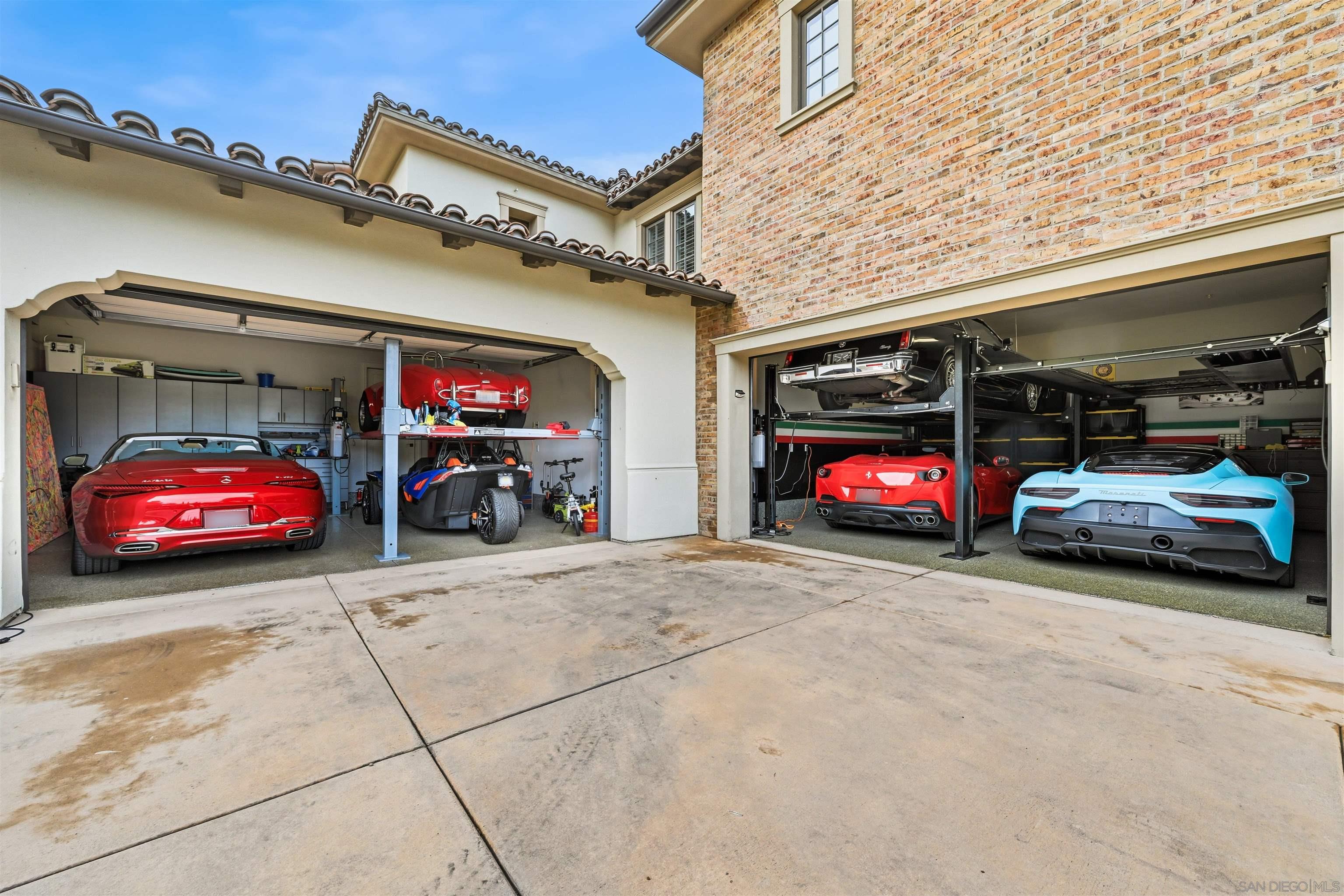 Detail Gallery Image 32 of 43 For 14849  Chesfield Ct, San Diego,  CA 92127 - 5 Beds | 5/1 Baths
