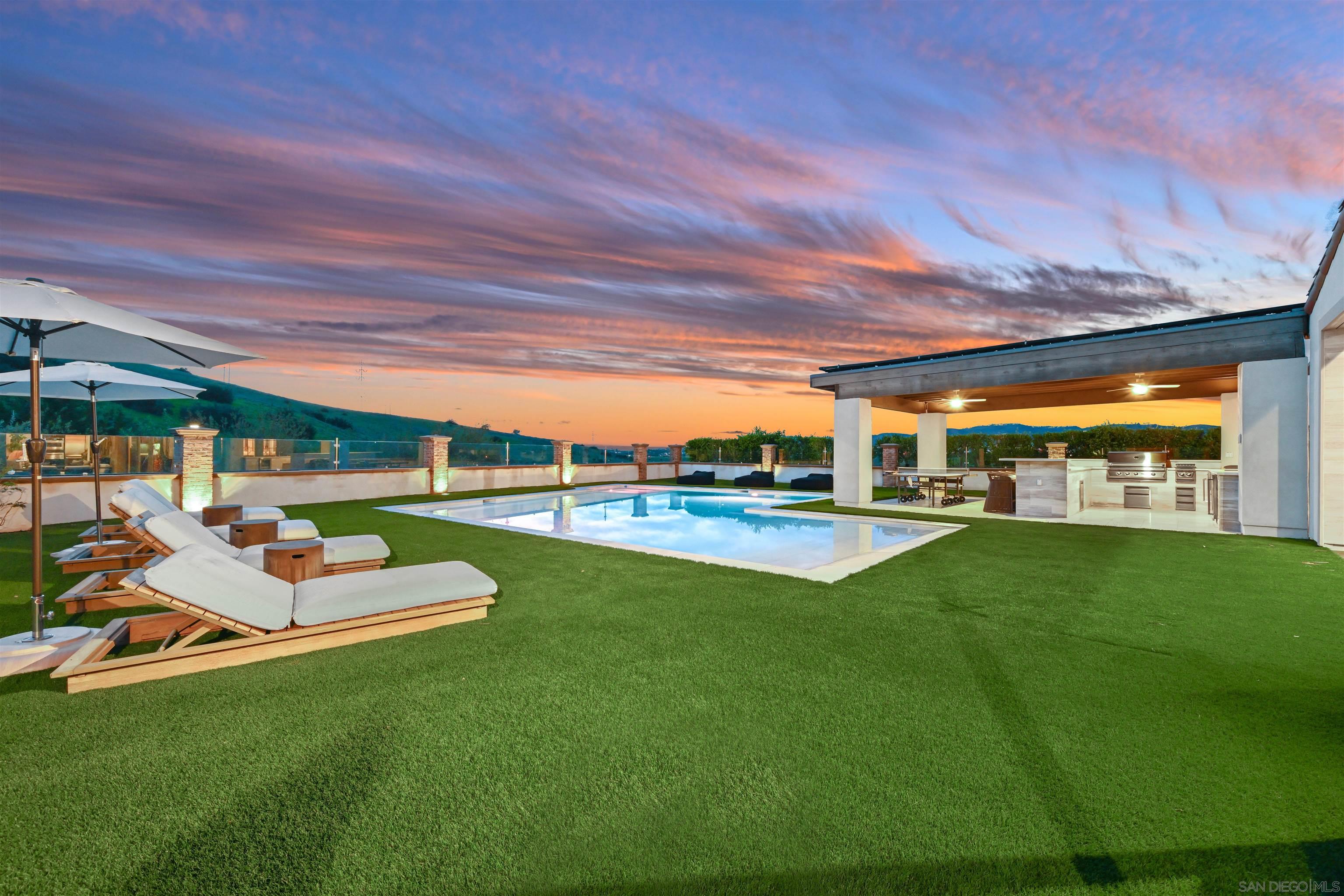 Detail Gallery Image 34 of 43 For 14849  Chesfield Ct, San Diego,  CA 92127 - 5 Beds | 5/1 Baths