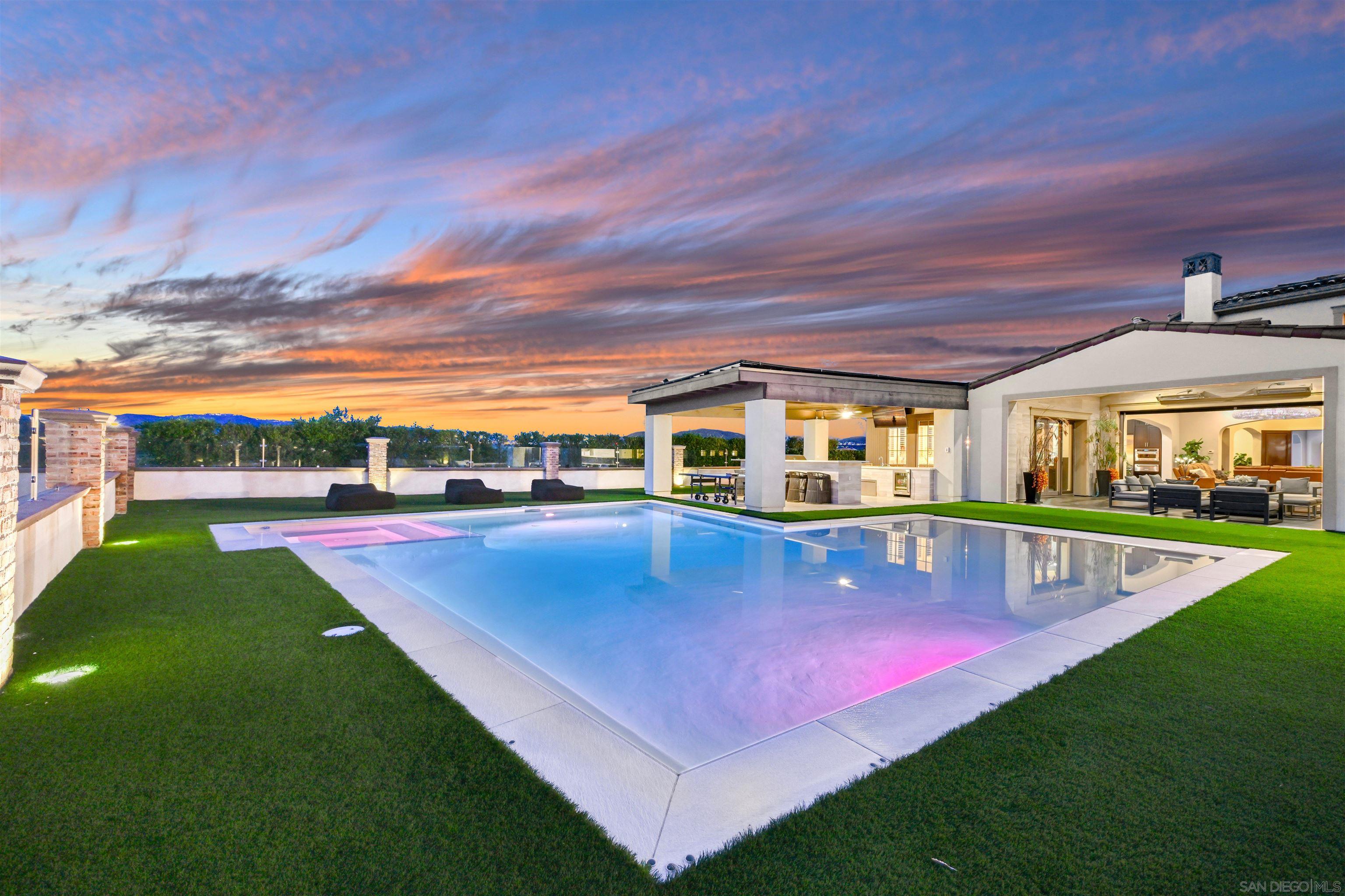 Detail Gallery Image 37 of 43 For 14849  Chesfield Ct, San Diego,  CA 92127 - 5 Beds | 5/1 Baths