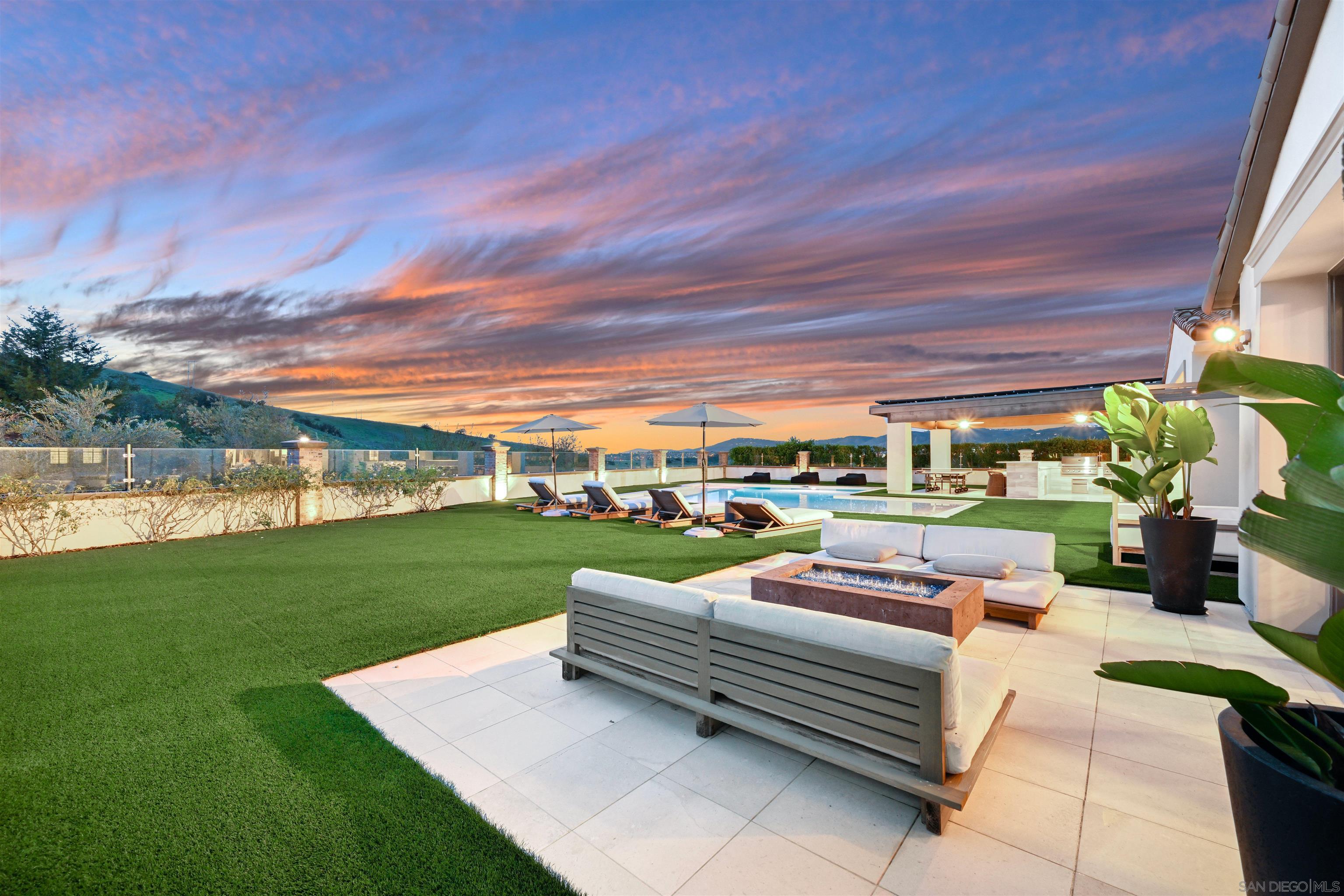 Detail Gallery Image 38 of 43 For 14849  Chesfield Ct, San Diego,  CA 92127 - 5 Beds | 5/1 Baths